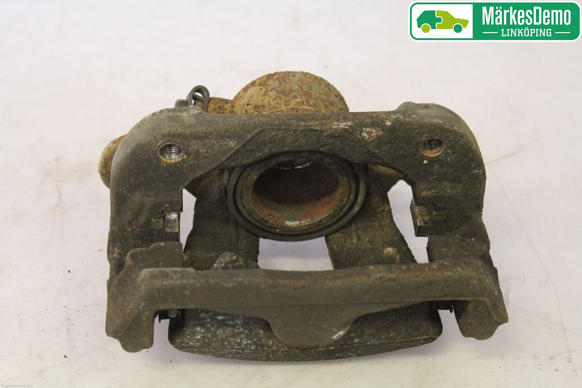 BMW 1 E87/81 5D/3D 03-11 Bromsok Fram Höger