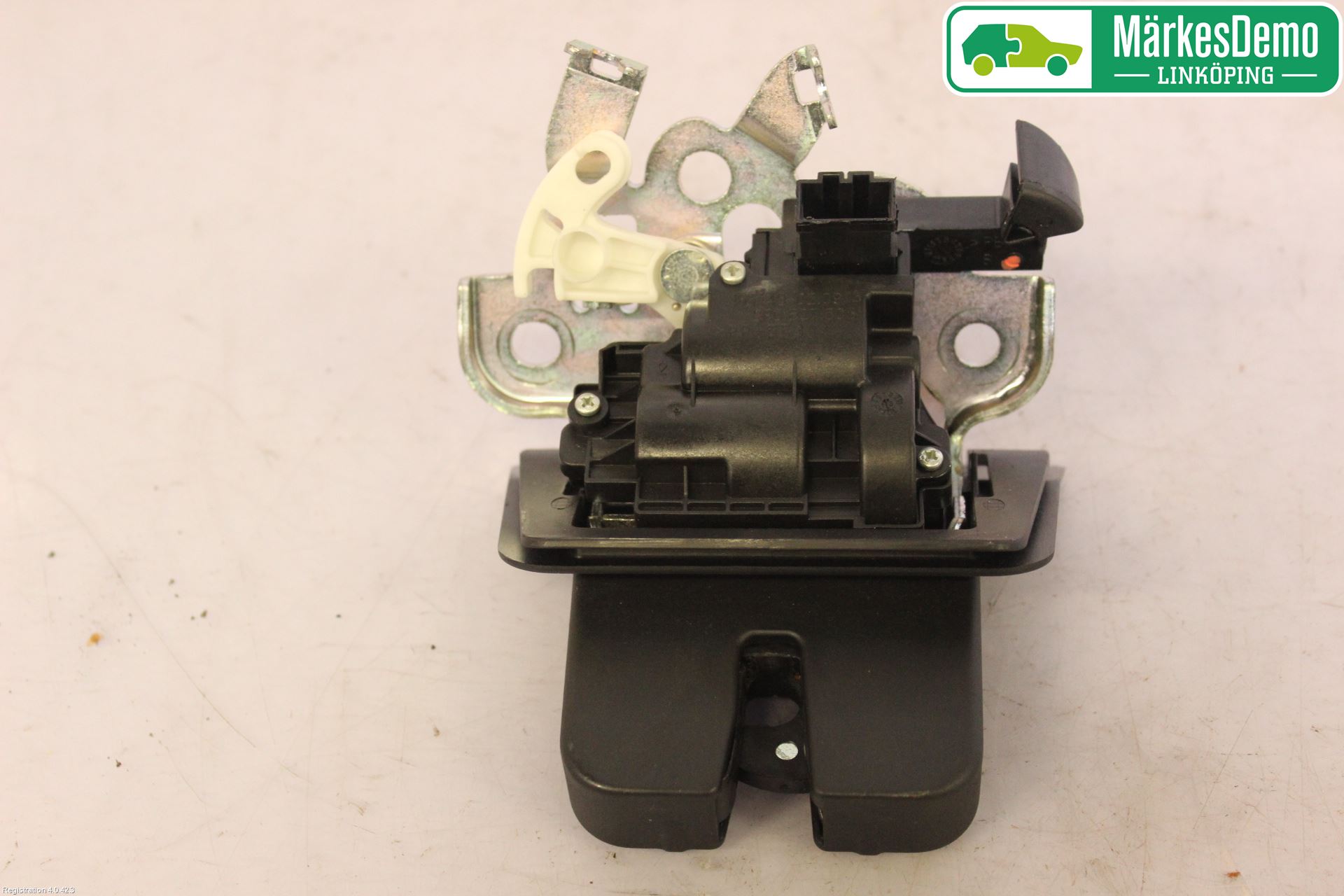 Audi A3/S3 8V 13-20 Låskista Baklucka