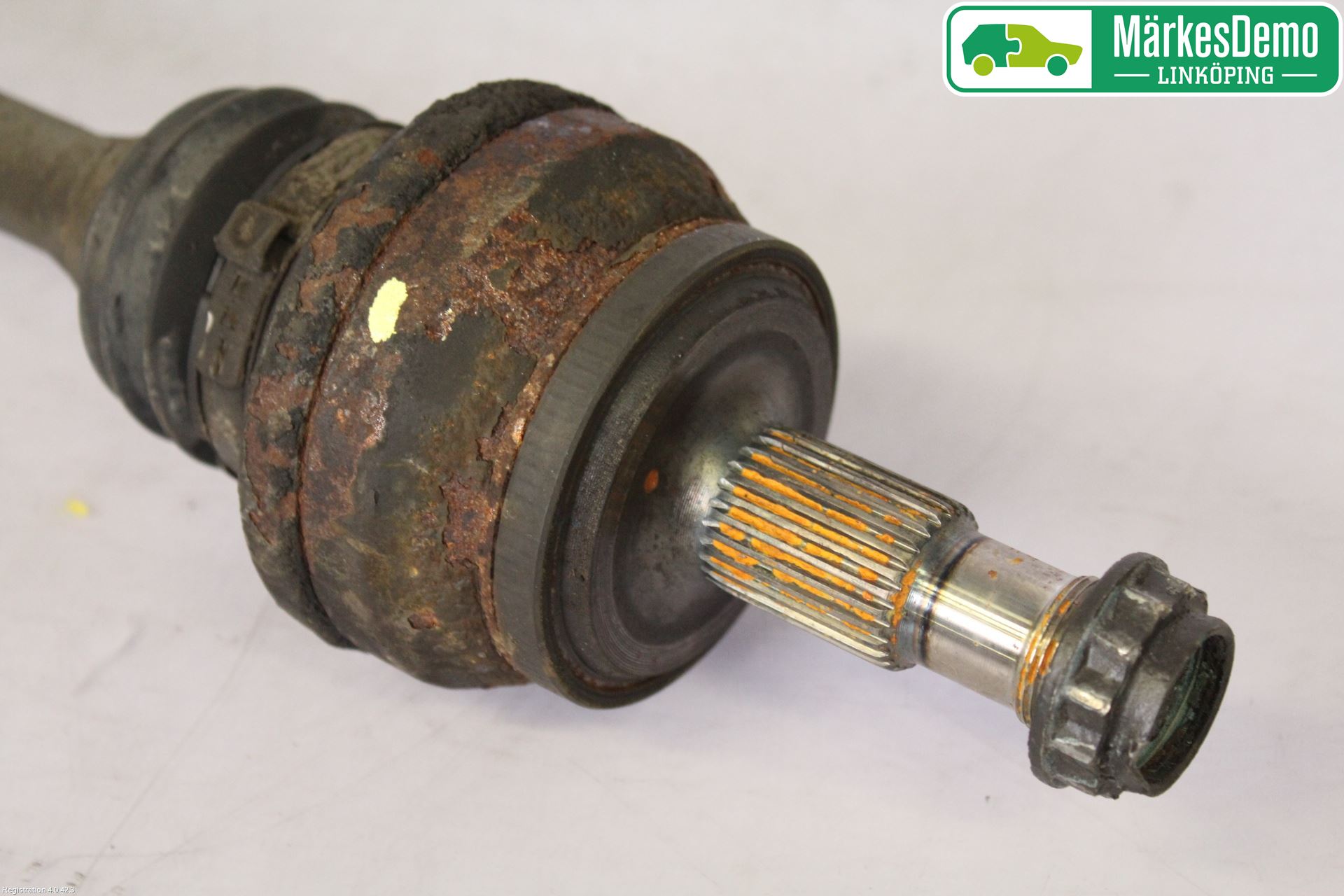 Mercedes-Benz MB E-KLASS (W212) 09-16 Drivaxel Bak Vänster