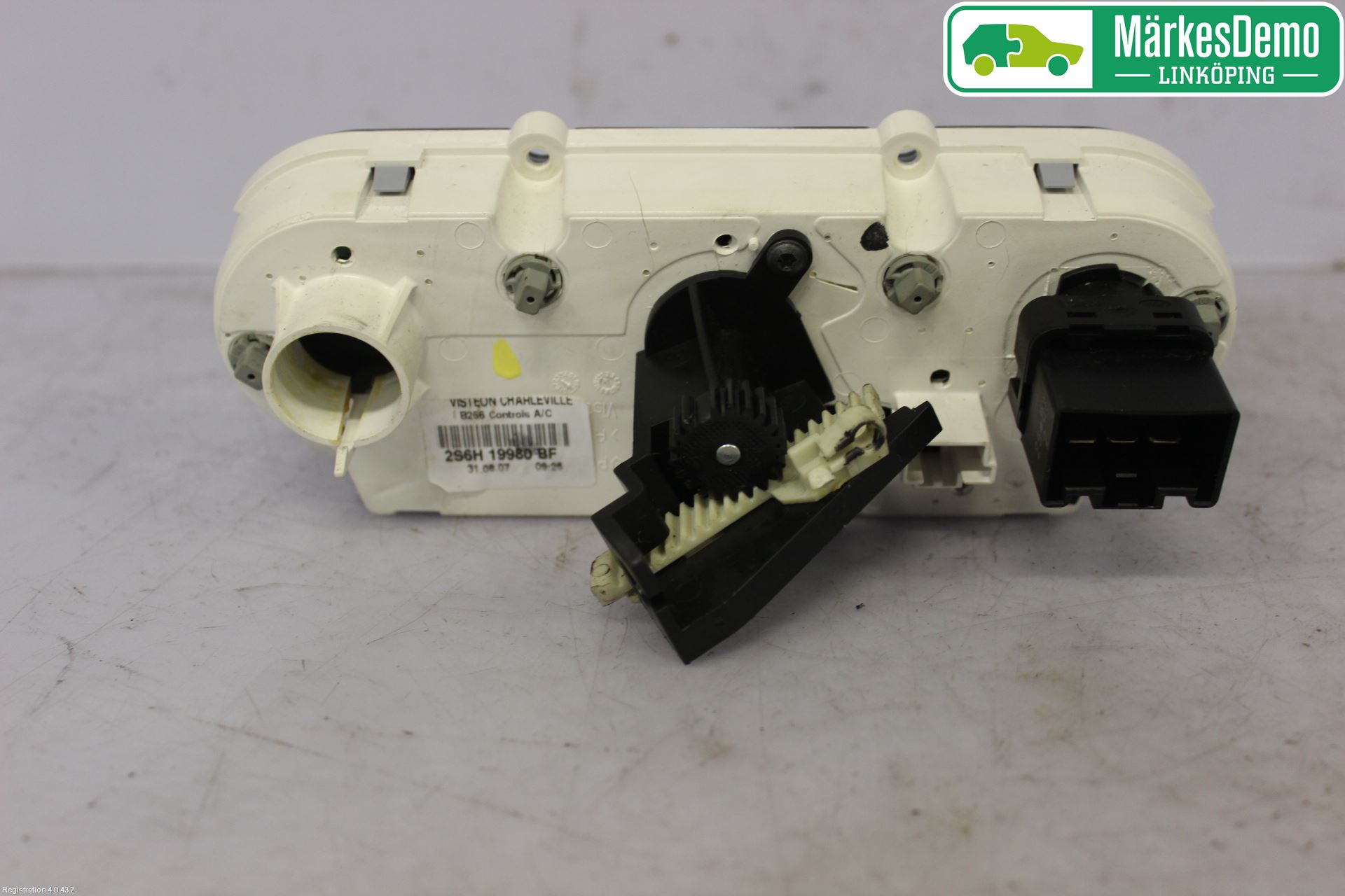 Ford FIESTA     06-08 Värmereglage