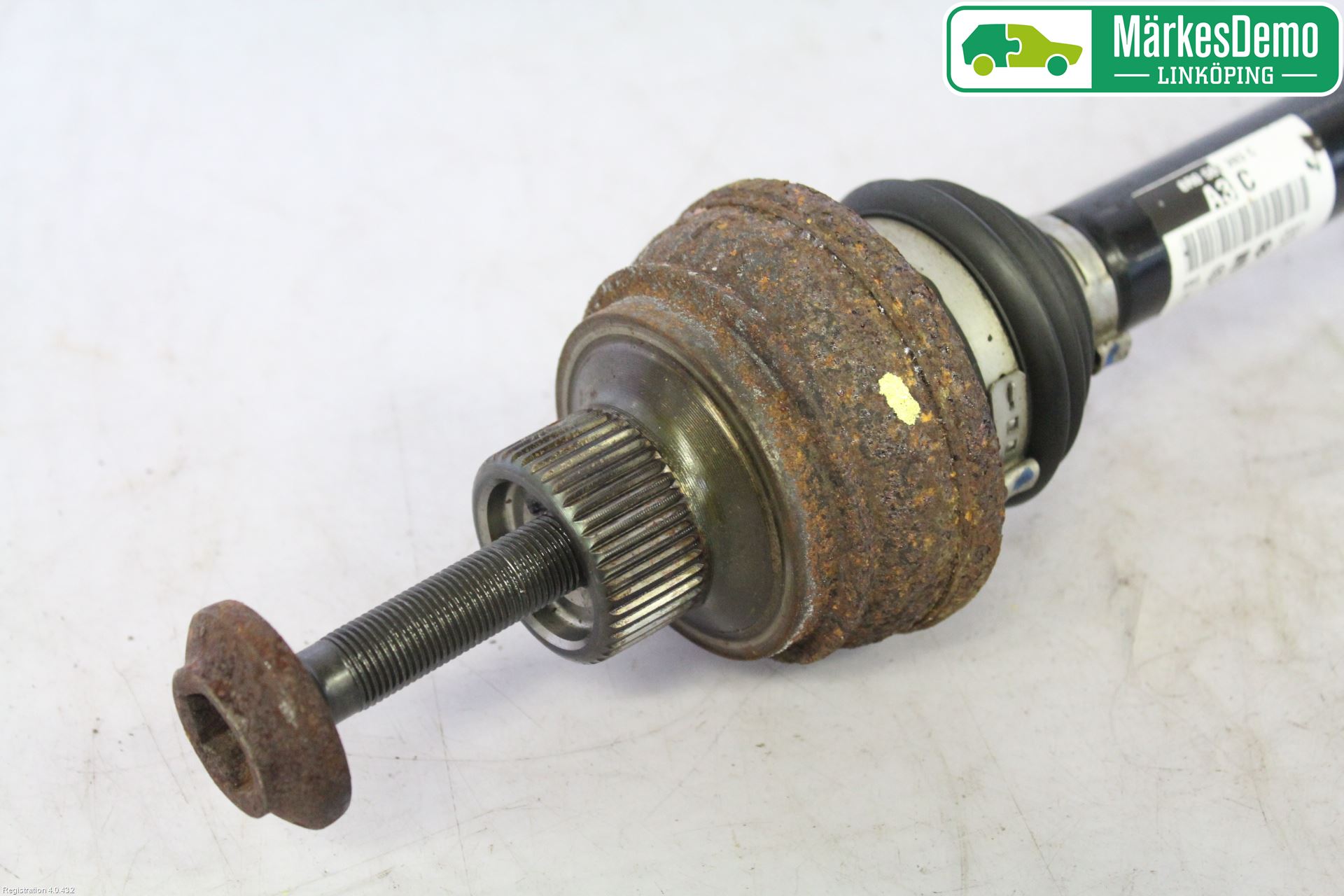 Audi Q5 09-16 Drivaxel Bak Vänster