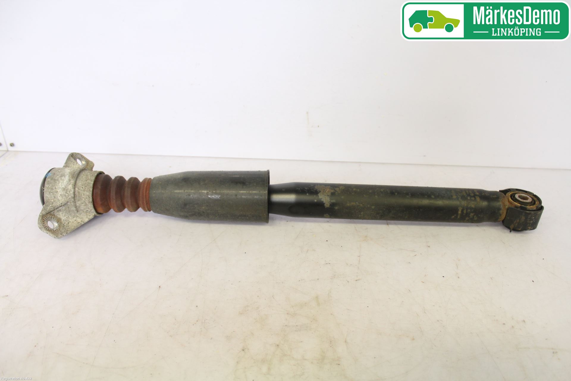 Audi Q5 09-16 Stötdämpare Bak