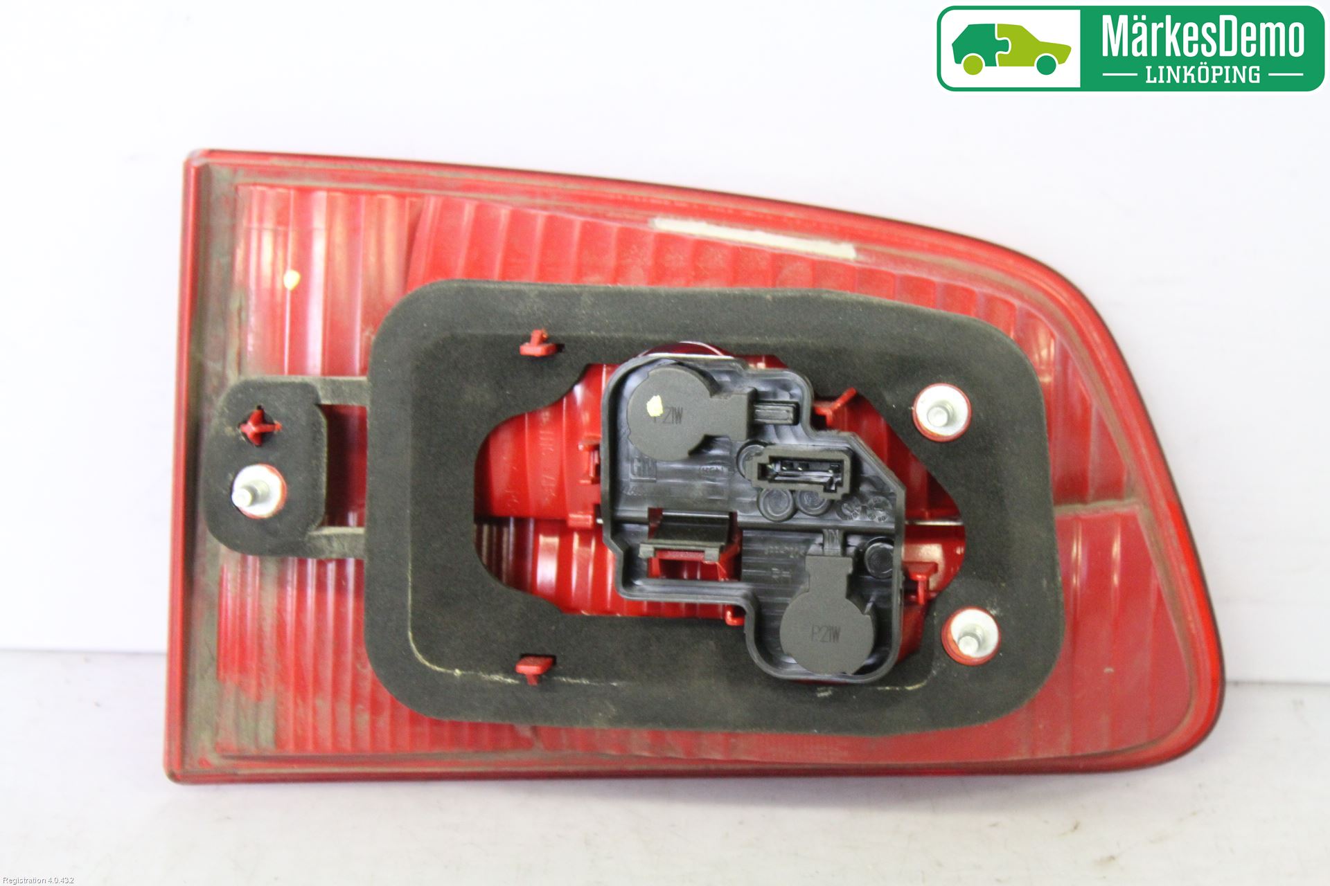 Saab 9-5     06-10 Bakljus Lucka Hö