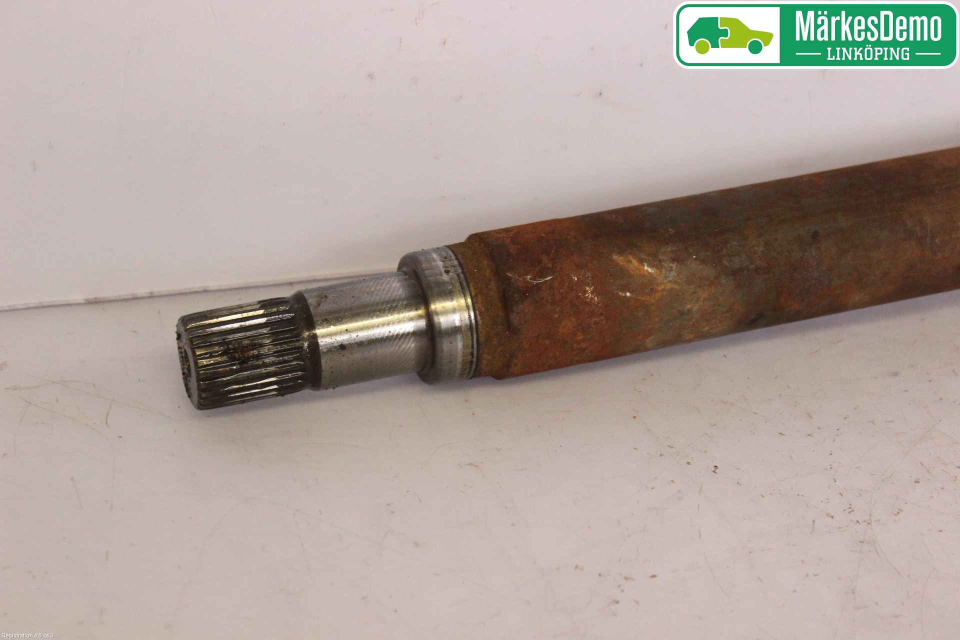 Volvo V50 04-07 Drivaxel Fram Höger