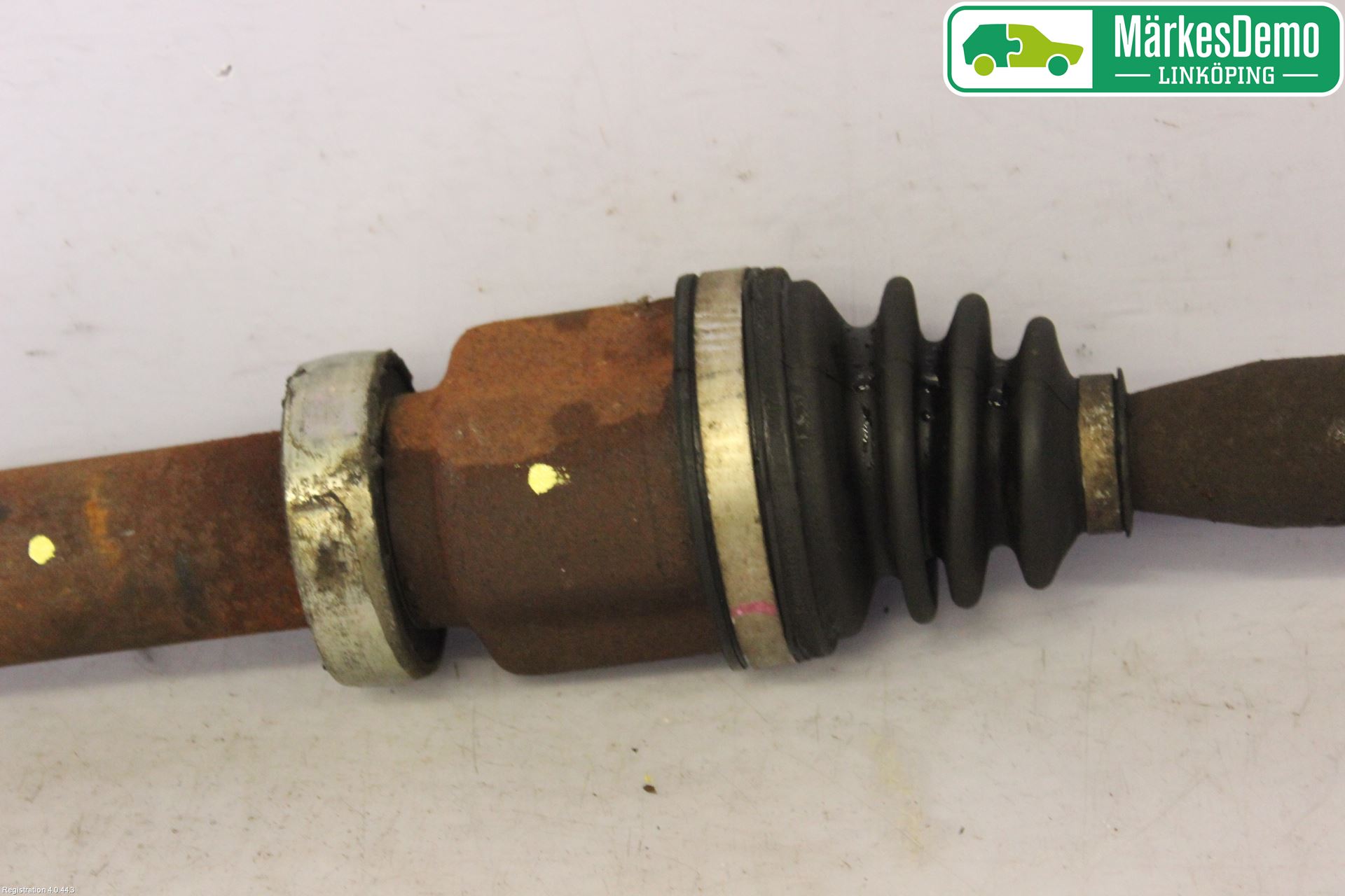 Volvo V50 04-07 Drivaxel Fram Höger