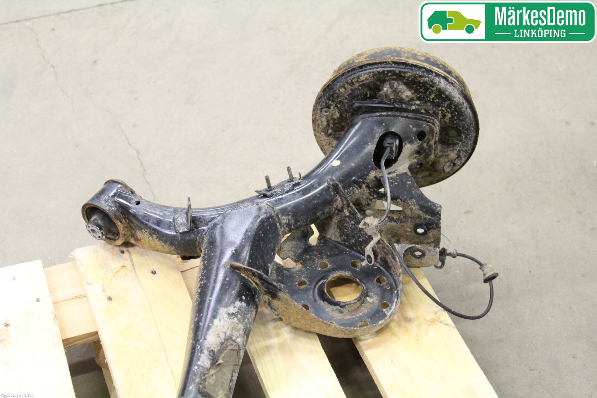 Toyota YARIS XP130 12-14 Bakaxel