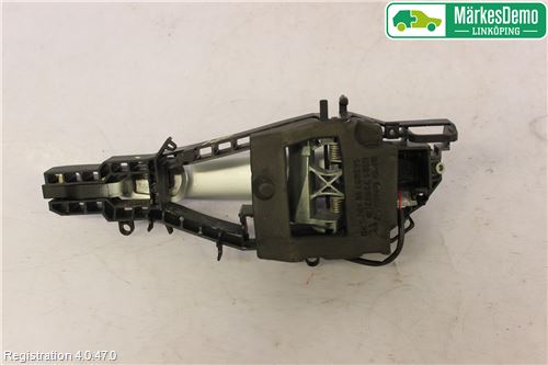 BMW 1 F20/F21 11-19 Dörrhandtag Yttre Hö