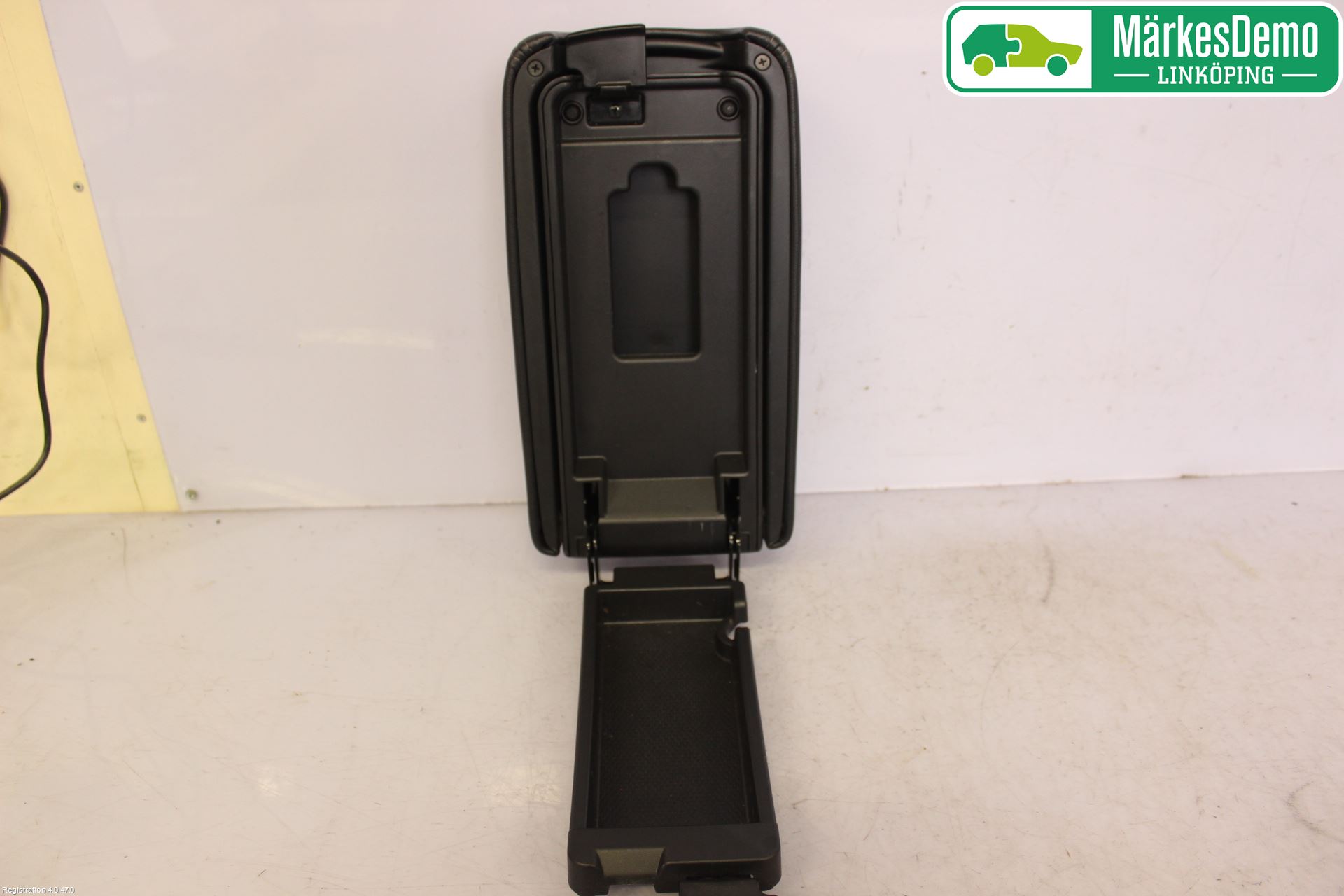 Mitsubishi OUTLANDER 07-12 Inredning Armstöd