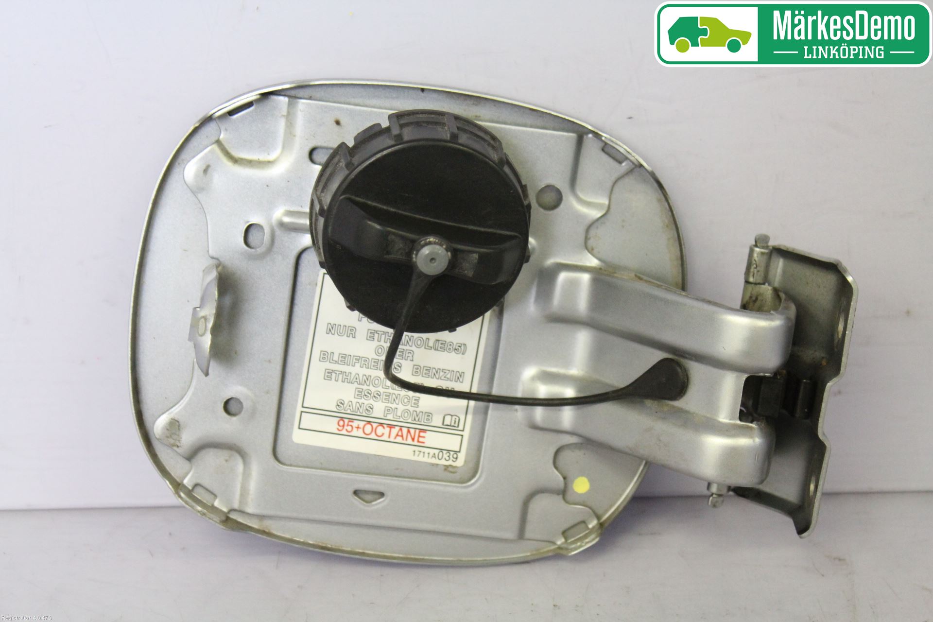 Mitsubishi OUTLANDER 07-12 Tanklucka