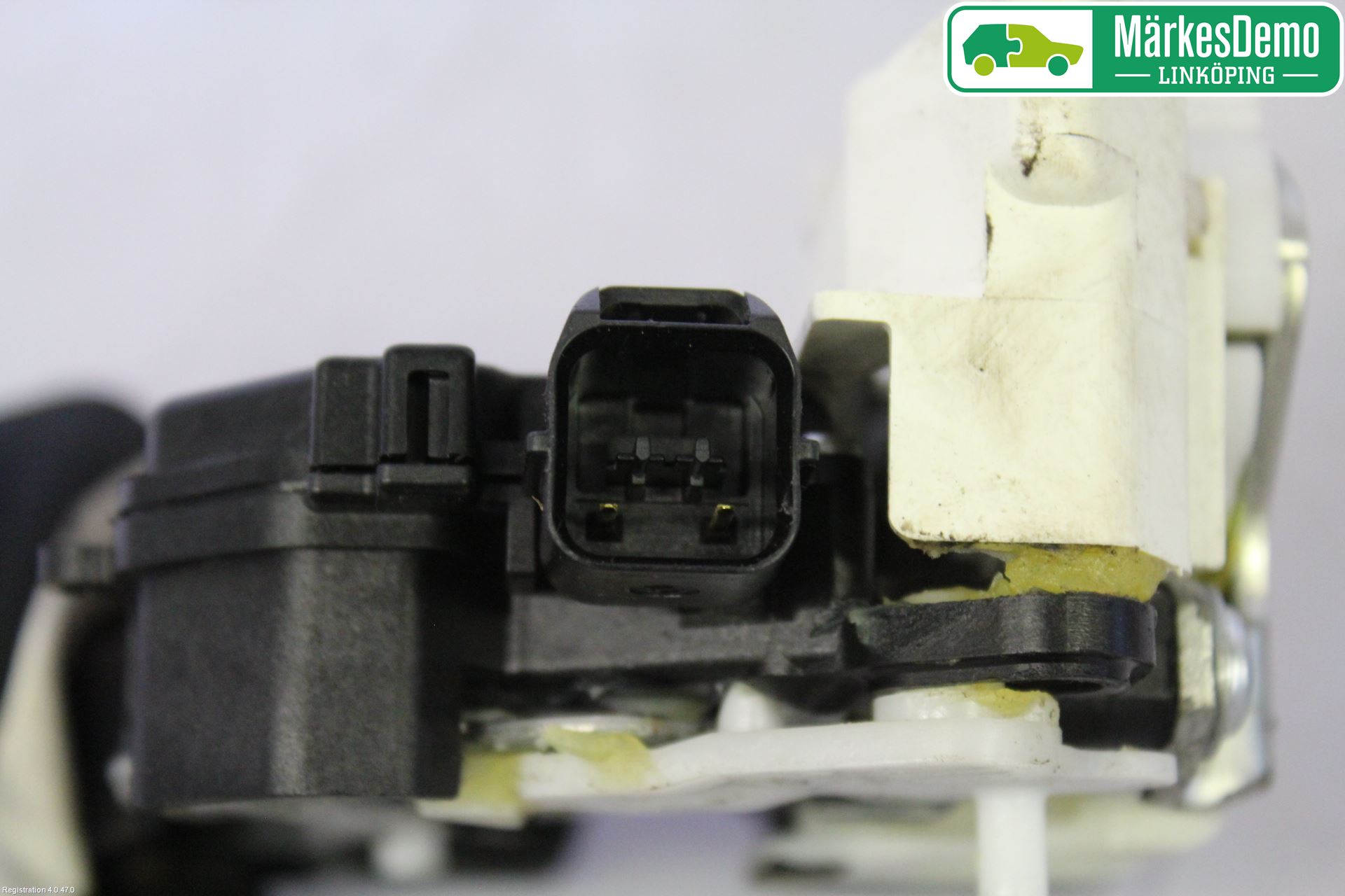 Mitsubishi OUTLANDER 07-12 Låskista-Dörrlås