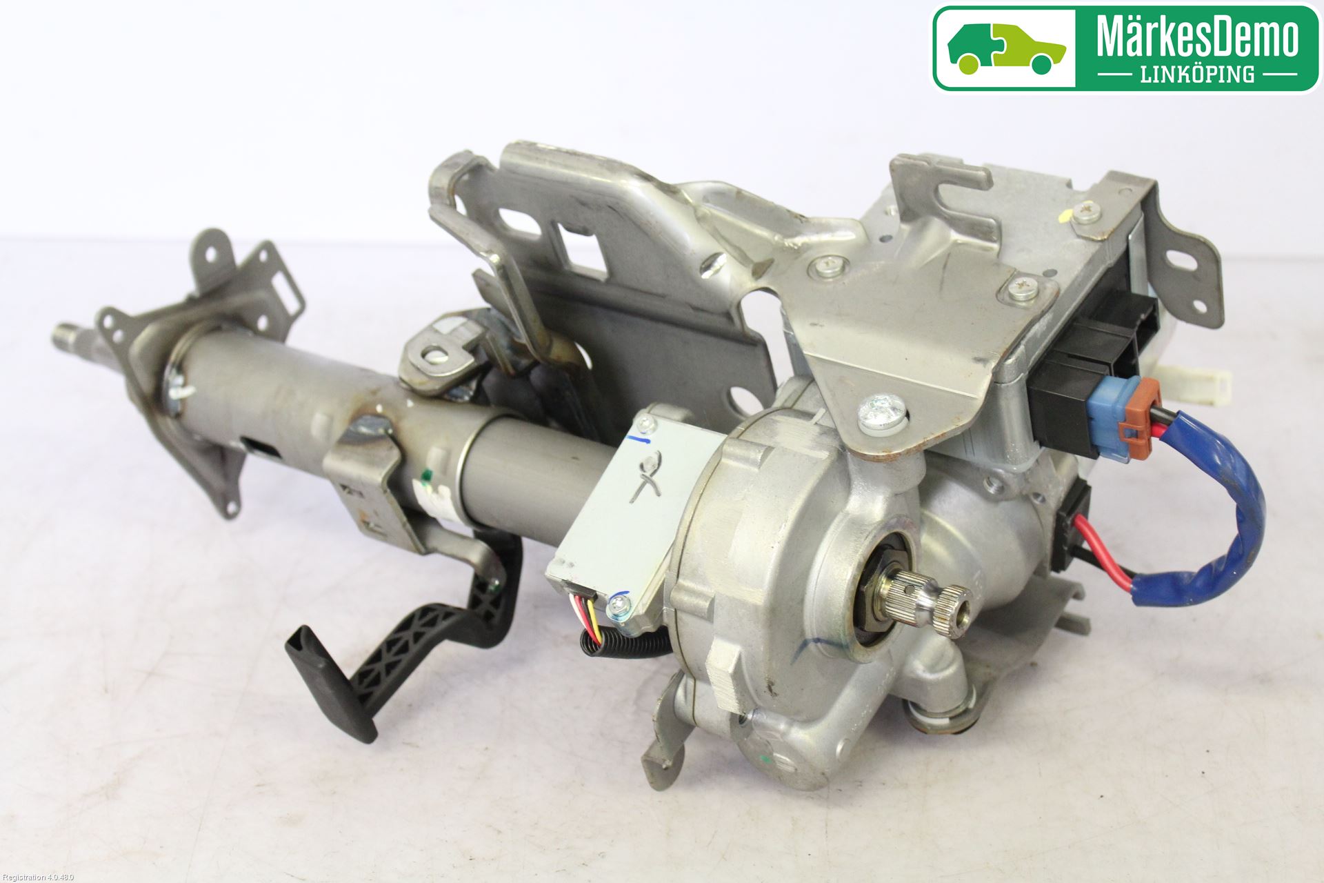 Nissan MICRA 08-10 Rattaxelagg Med Inb Servo