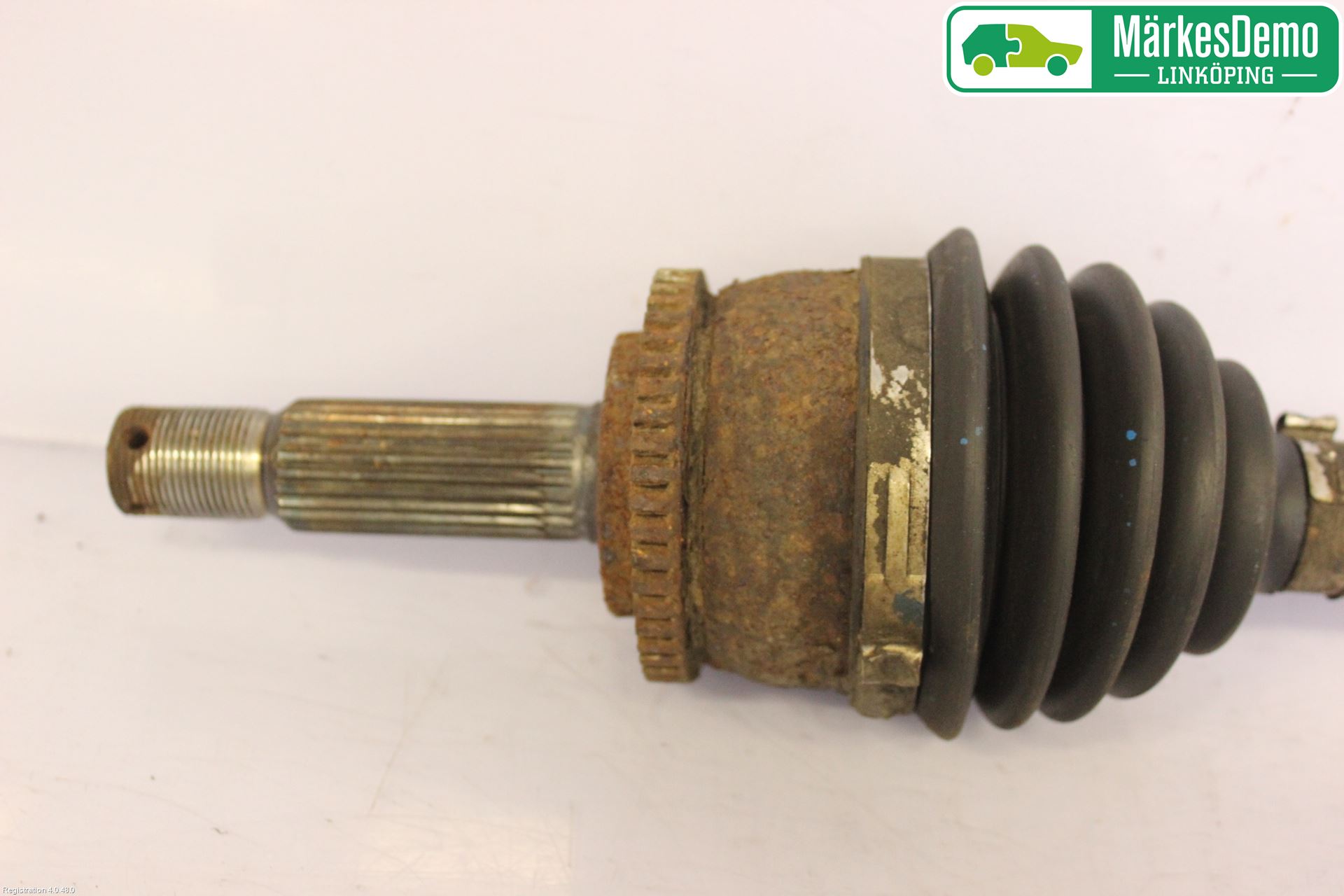 Hyundai i20 PB 09-14 Drivaxel Fram Höger