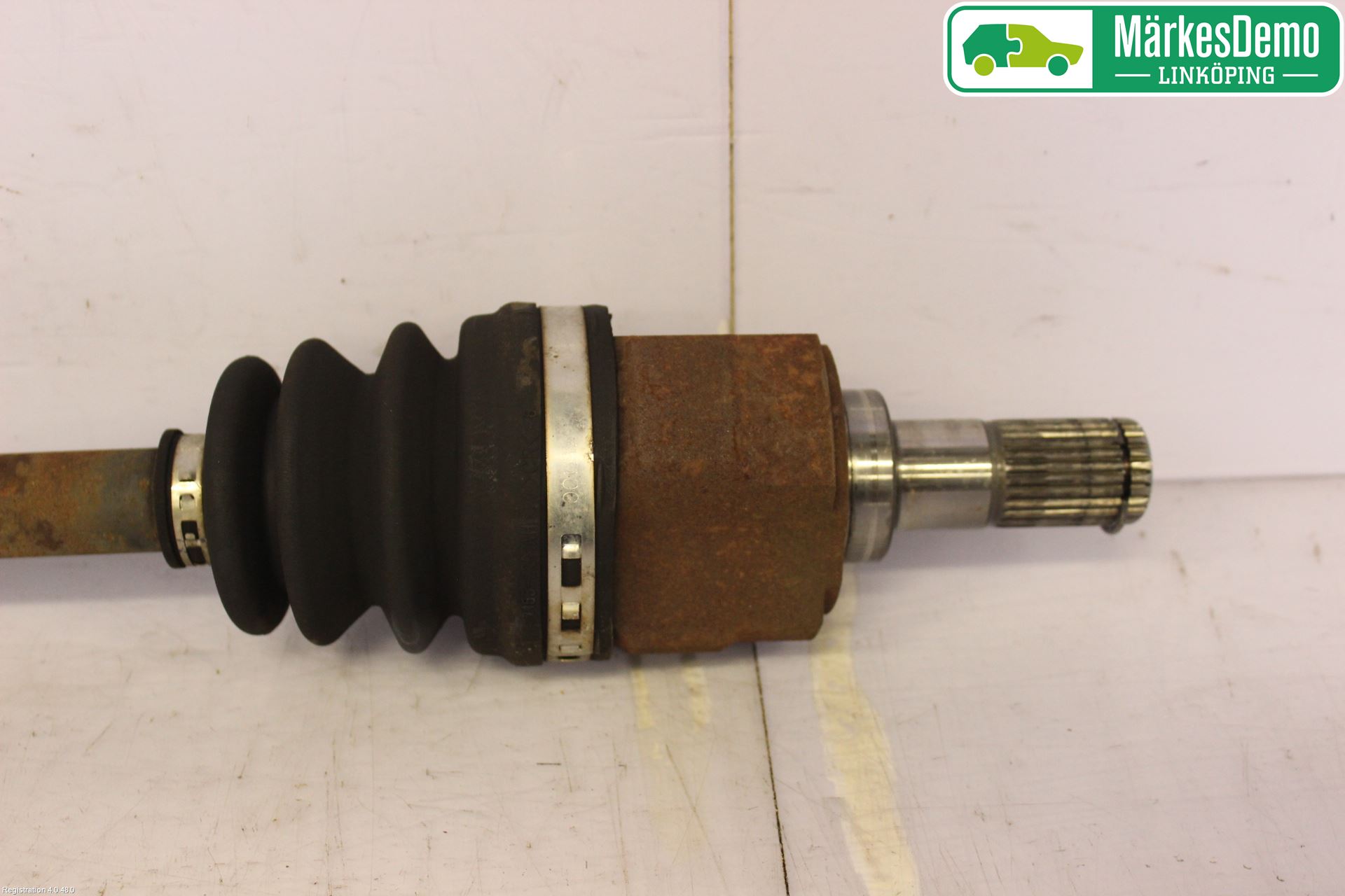 Hyundai i20 PB 09-14 Drivaxel Fram Höger