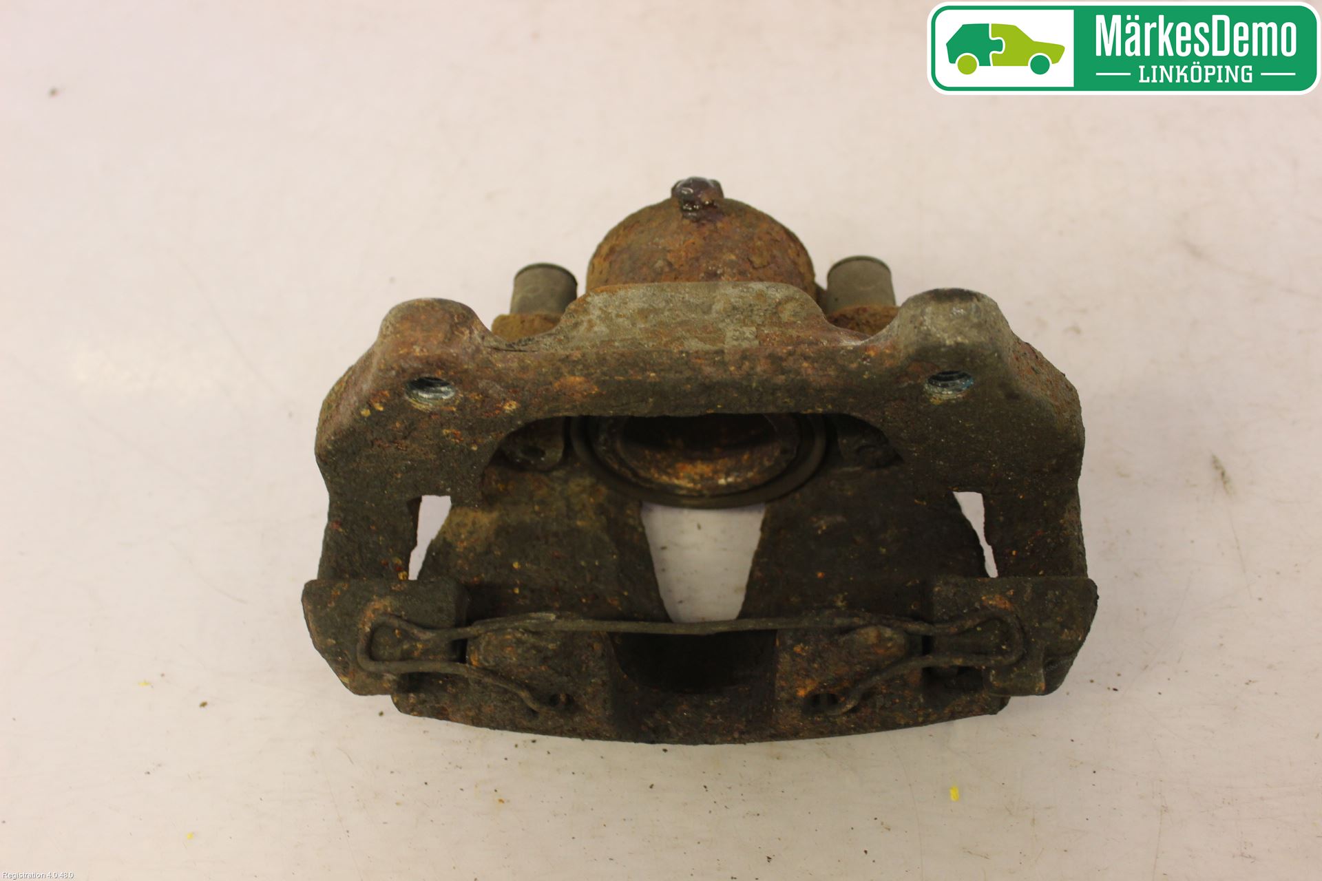 Saab 9-5     06-10 Bromsok Fram Höger