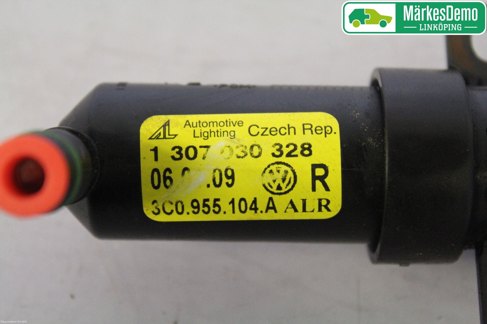 Volkswagen VW PASSAT 05-11 Spolarmunstycke Strålkastare