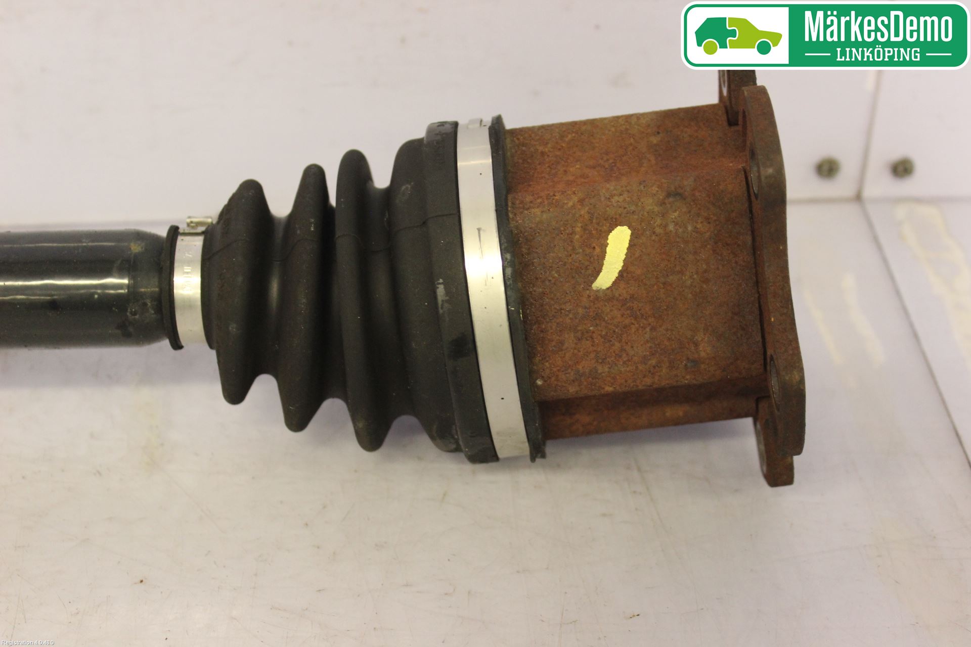 Audi A6/S6     05-11 Drivaxel Fram Höger