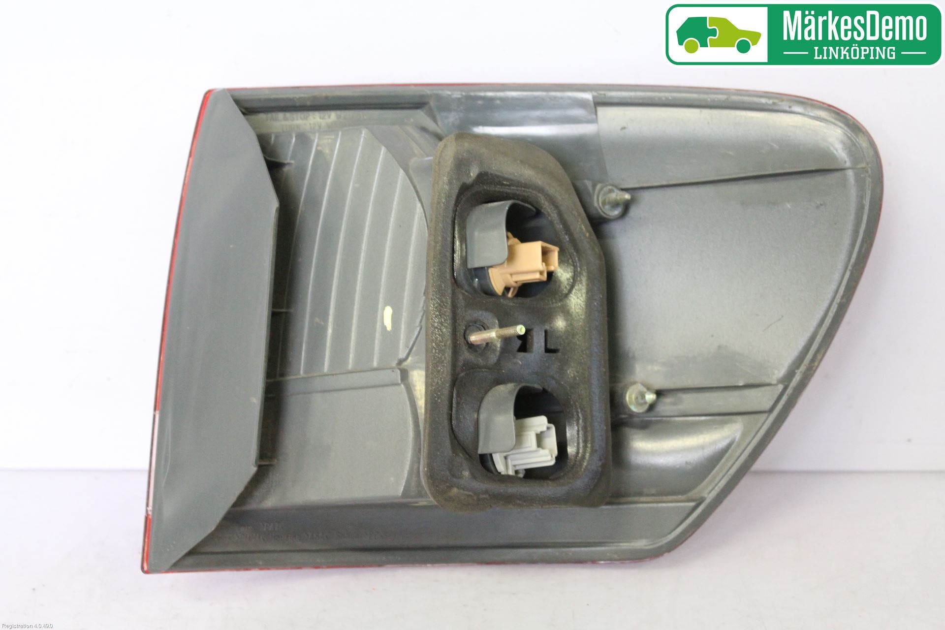 Toyota AVENSIS VERSO Bakljus Vänster