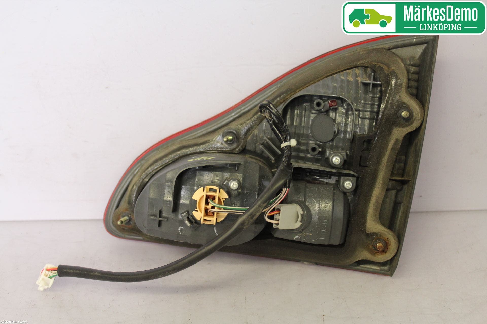 Toyota AVENSIS VERSO Bakljus Lucka Vä