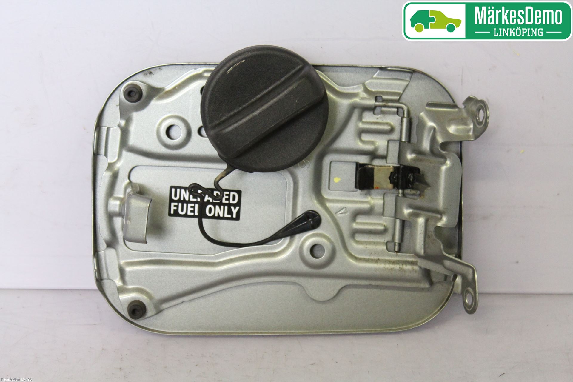 Toyota AVENSIS 09-15 Tanklucka