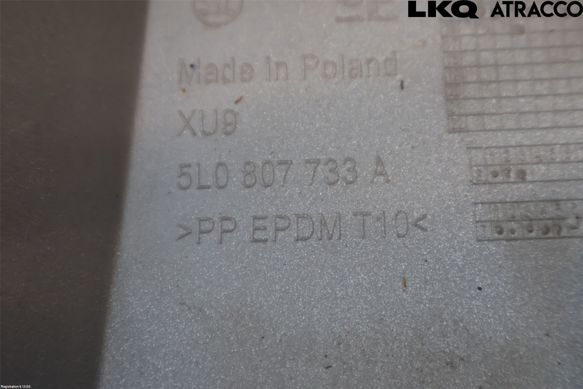 Skoda YETI Stötfångardel Fram Mitt