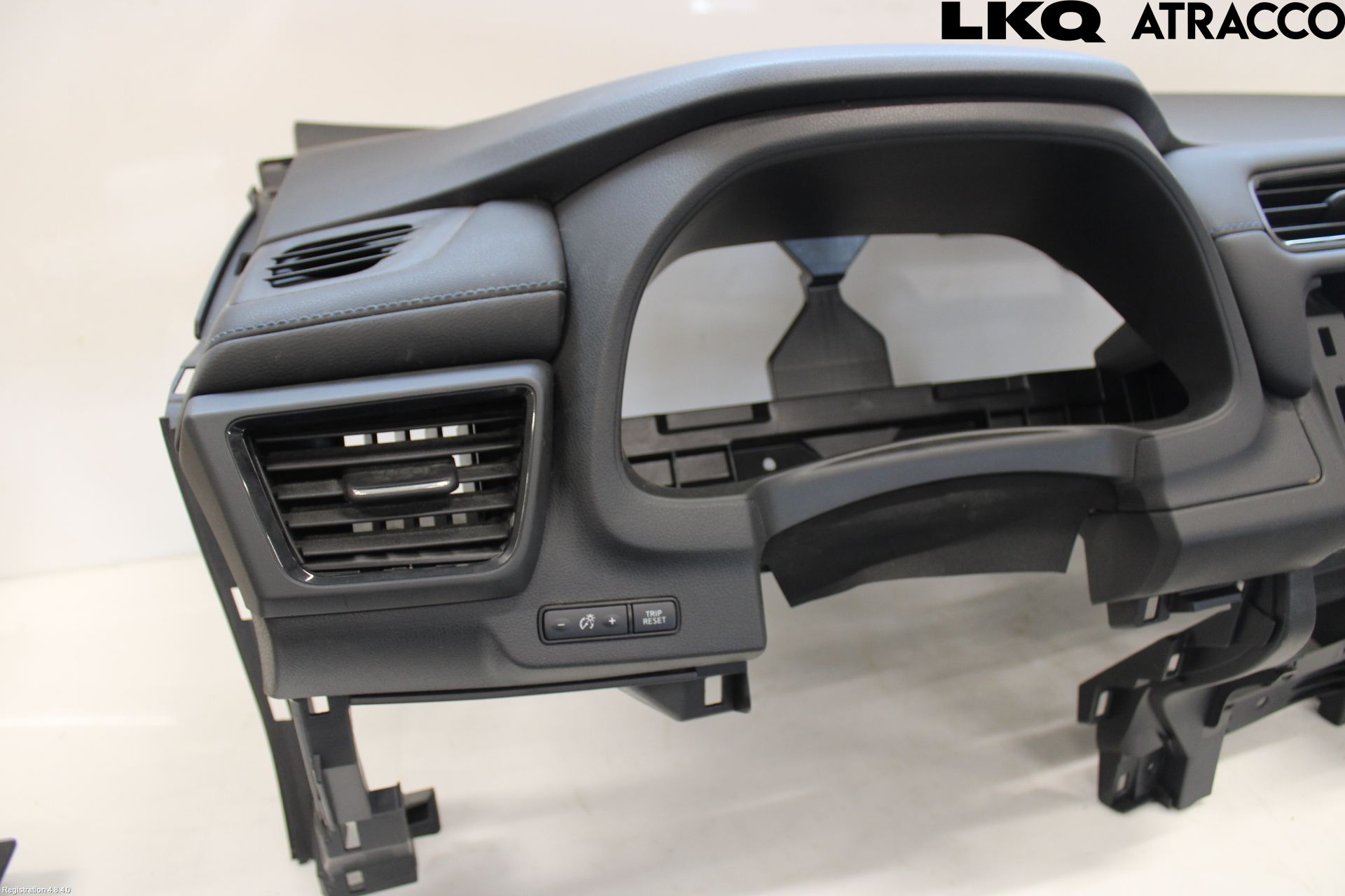 Nissan LEAF 18- Instrumentbräda