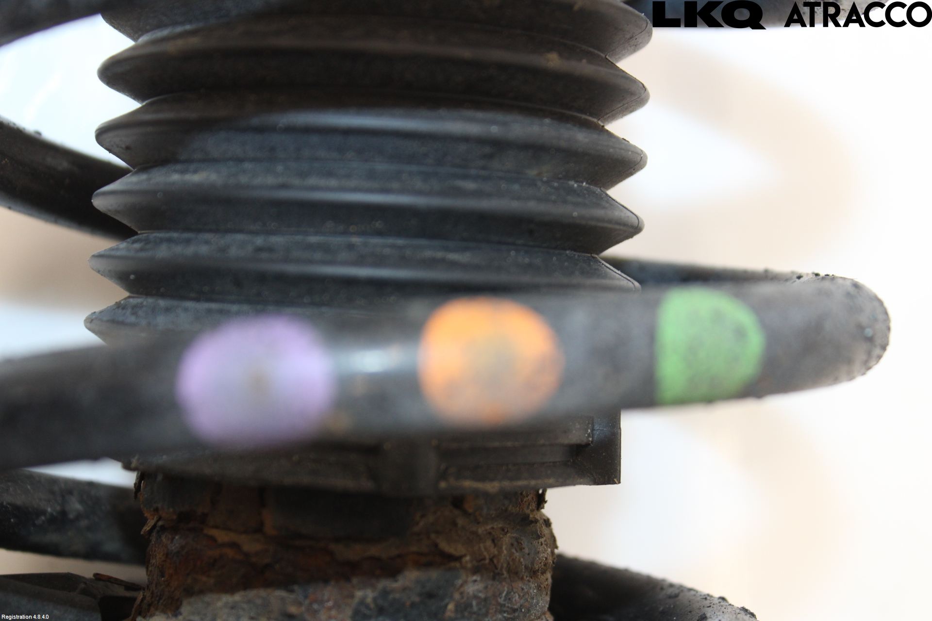 Volvo V70 08-13 Fjäderben Fram Vänster