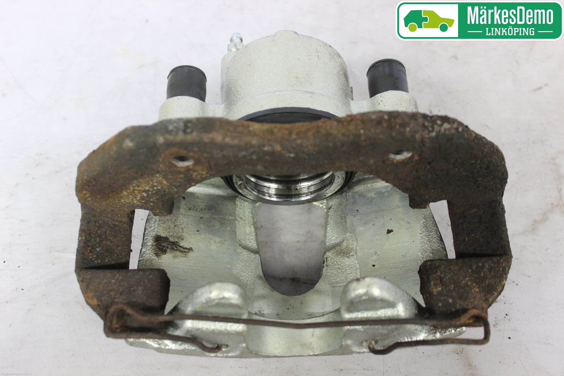 Ford FOCUS     04-07 Bromsok Fram Vänster