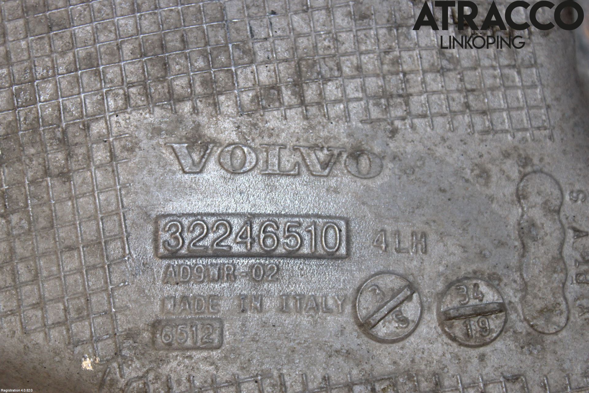 Volvo XC60 18- Bärarm Bak Vänster