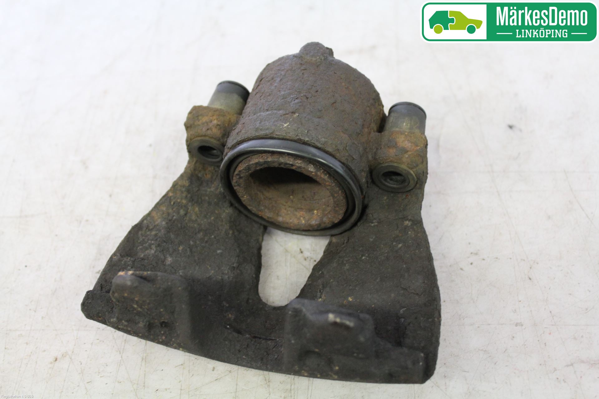 Saab 9-5     06-10 Bromsok Fram Höger