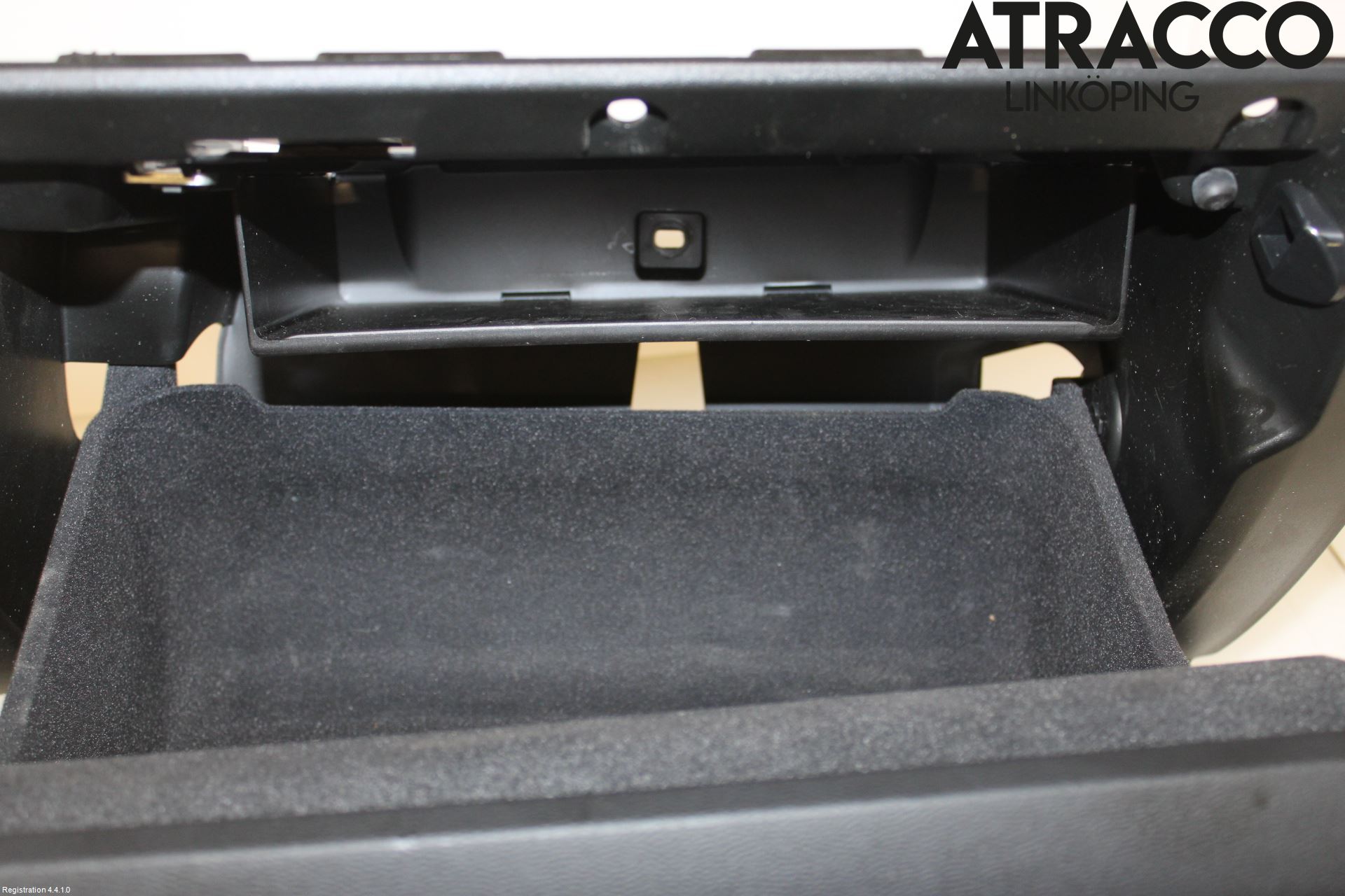 Volvo XC60 18- Handskfack