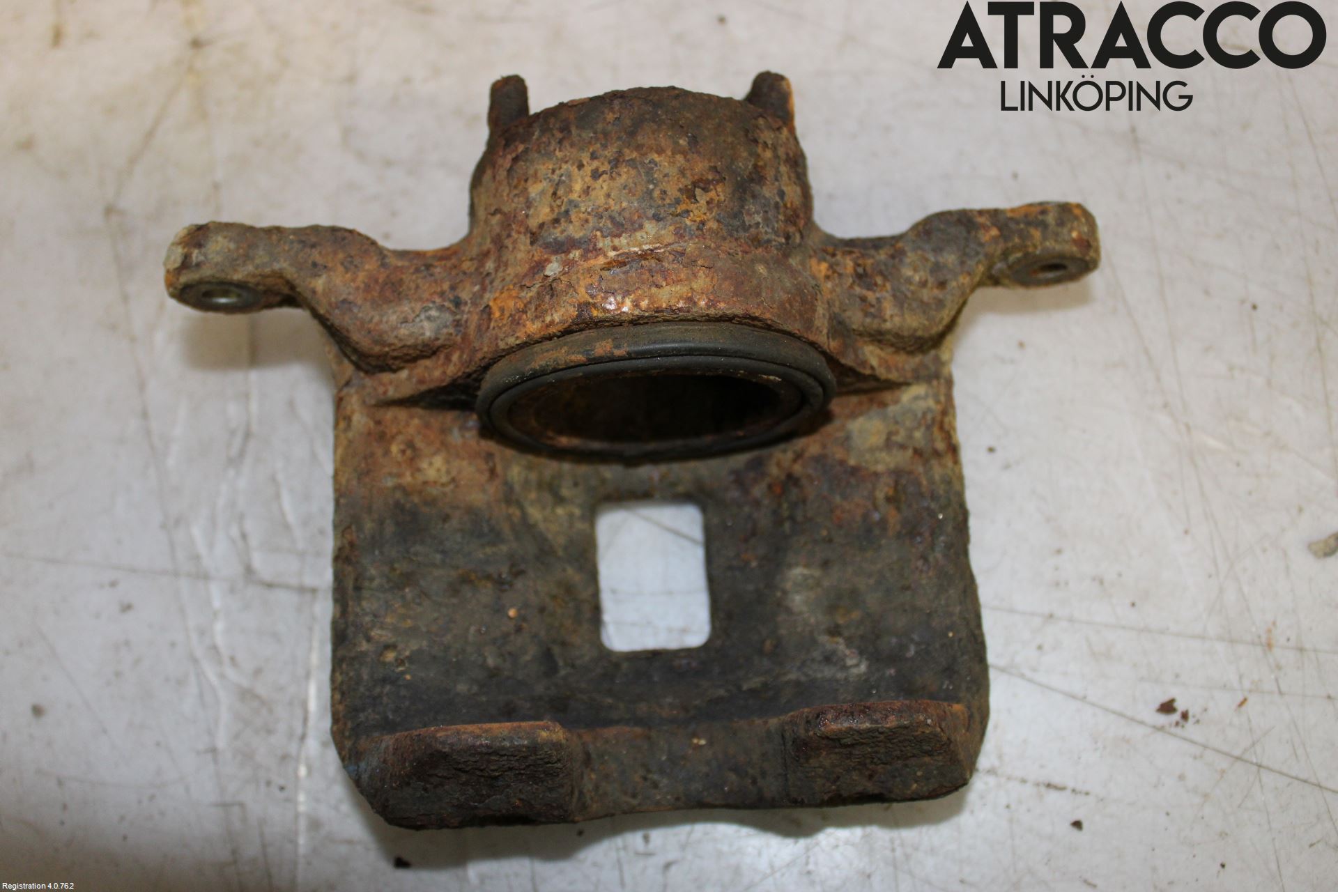 Mitsubishi L200 06-15 Bromsok Fram Höger