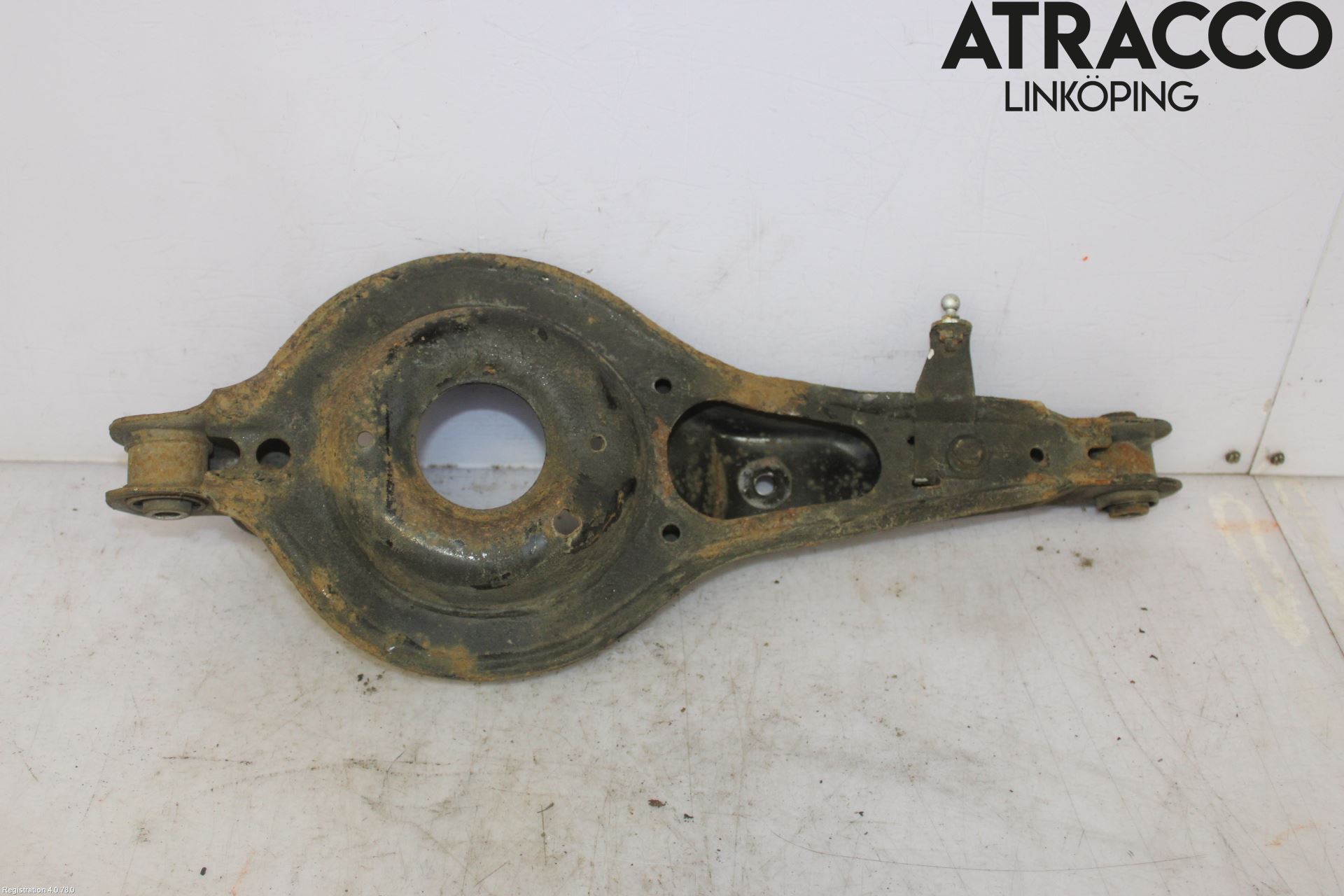 Volvo V40 12-19 Bärarm Bak Höger