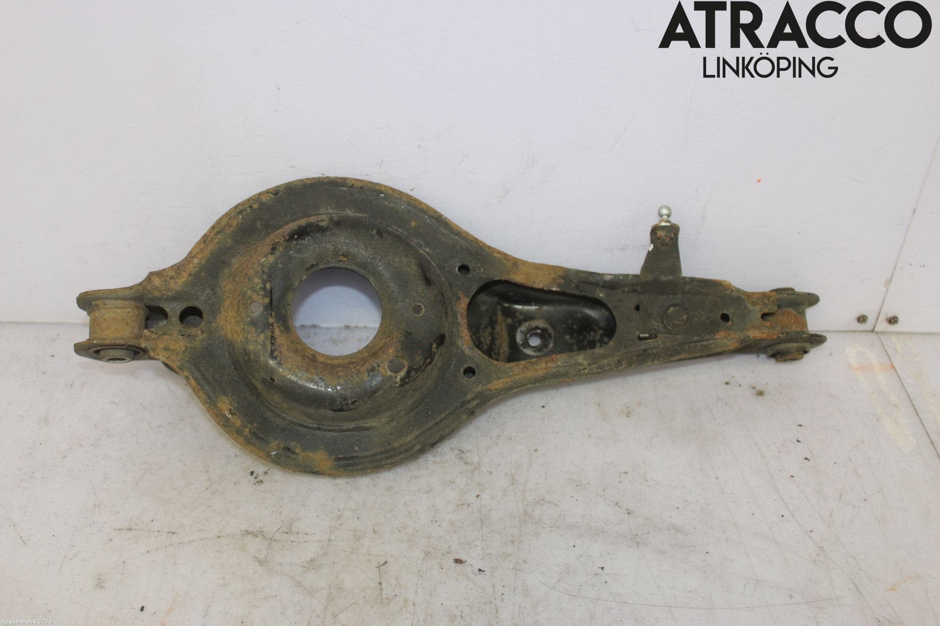 Volvo V40 12-19 Bärarm Bak Höger