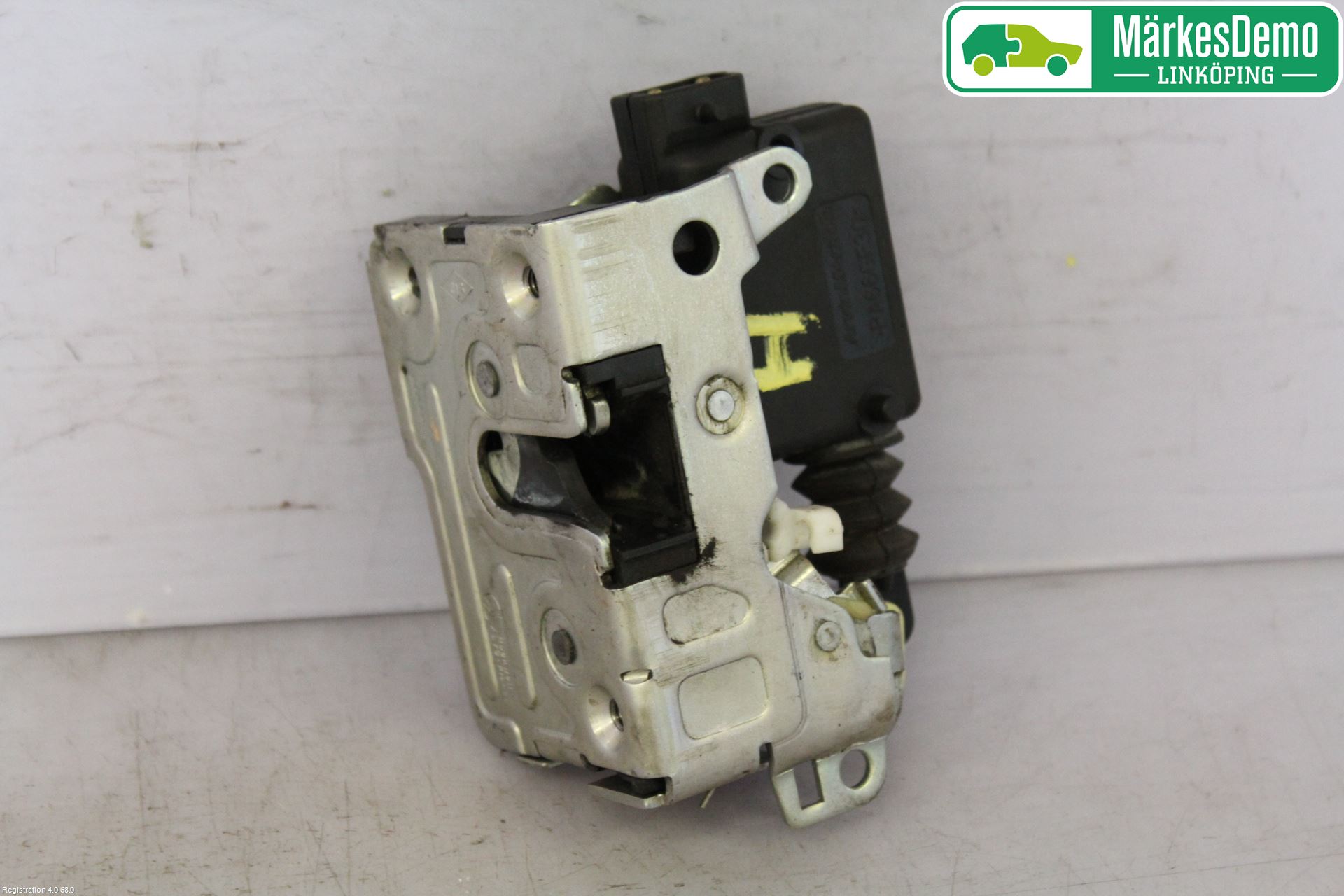 Dacia LOGAN PICK-UP Låskista-Dörrlås