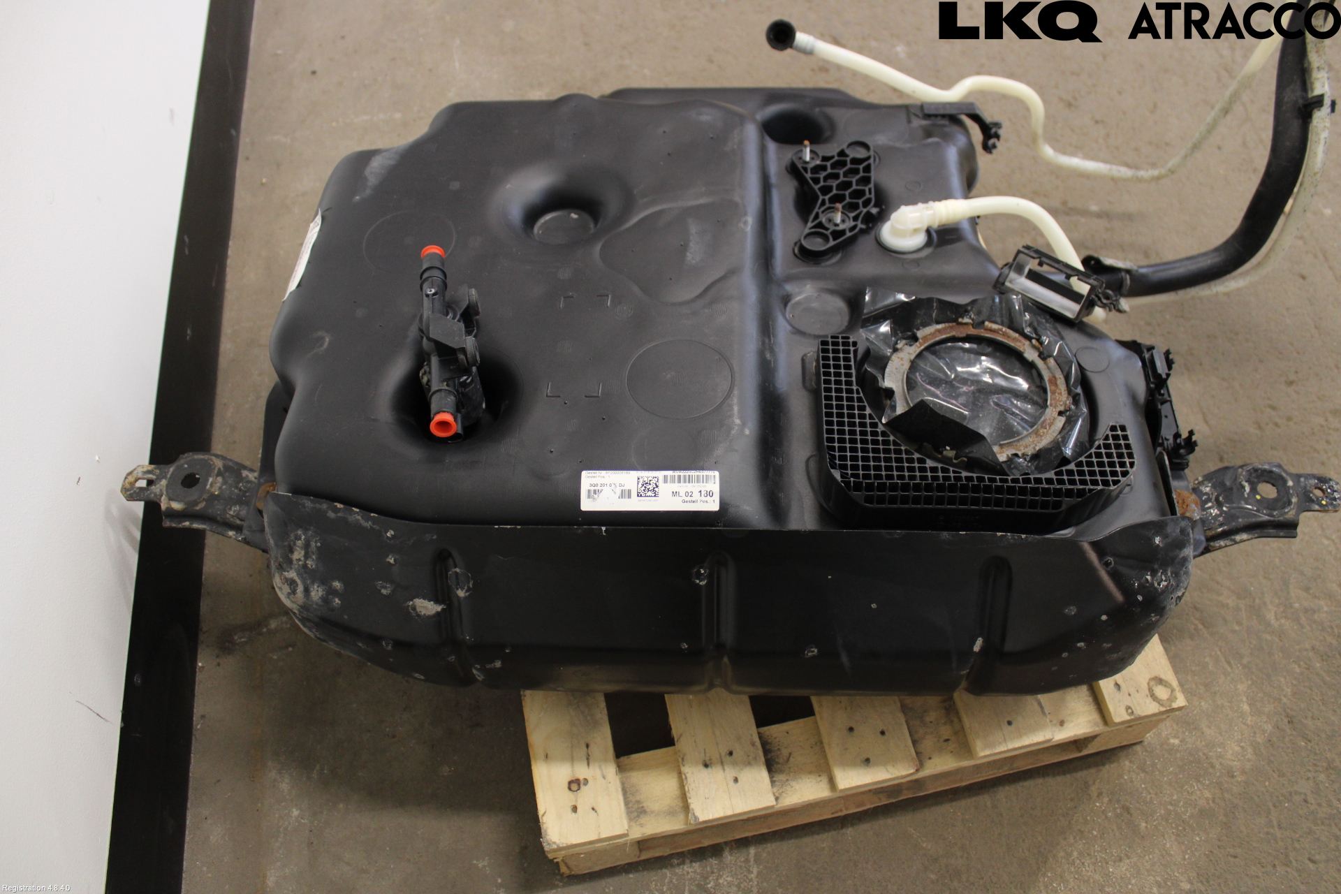 Volkswagen VW PASSAT 15-19 Bränsletank Insprutning