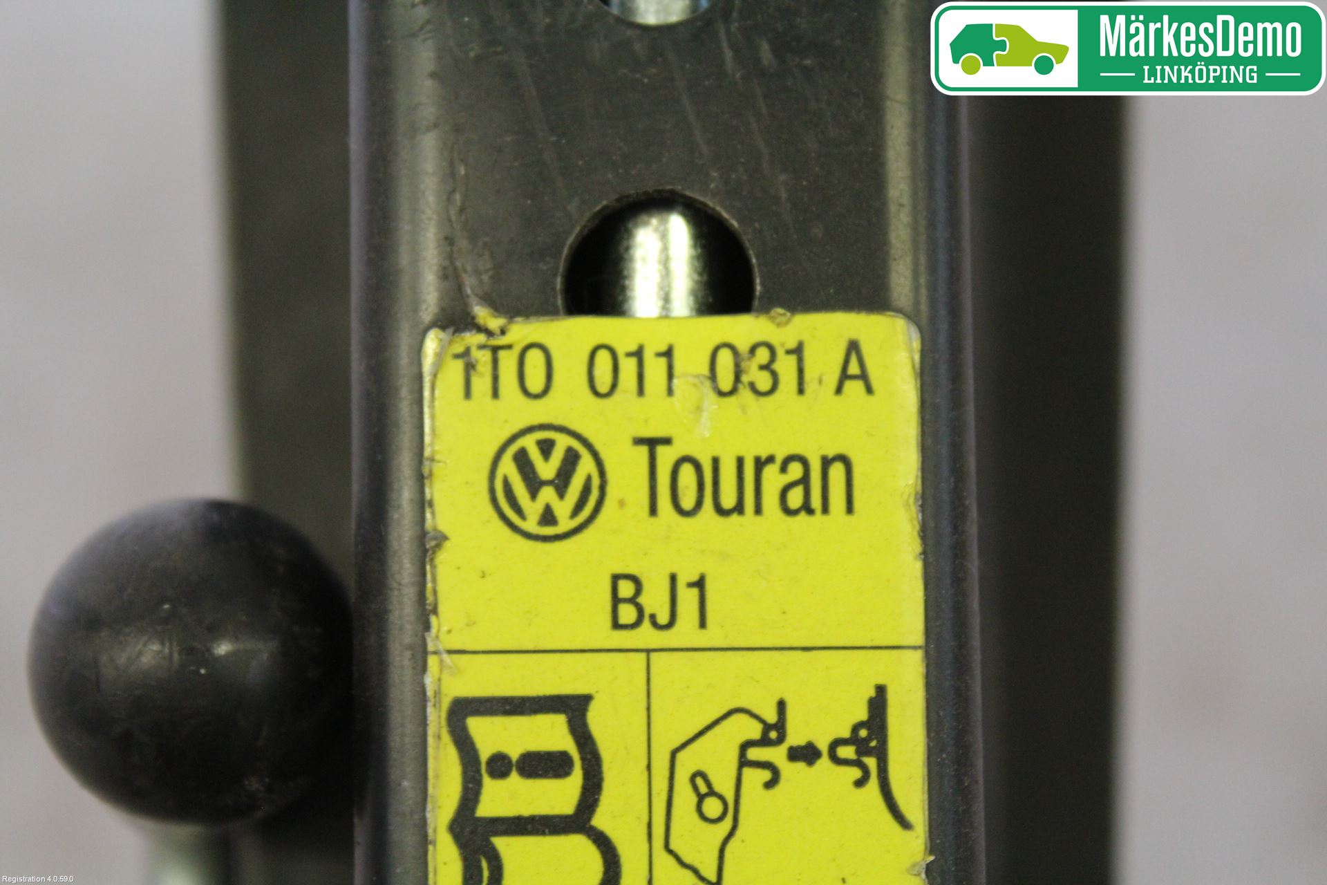 Volkswagen VW TOURAN 03-10 Domkraft