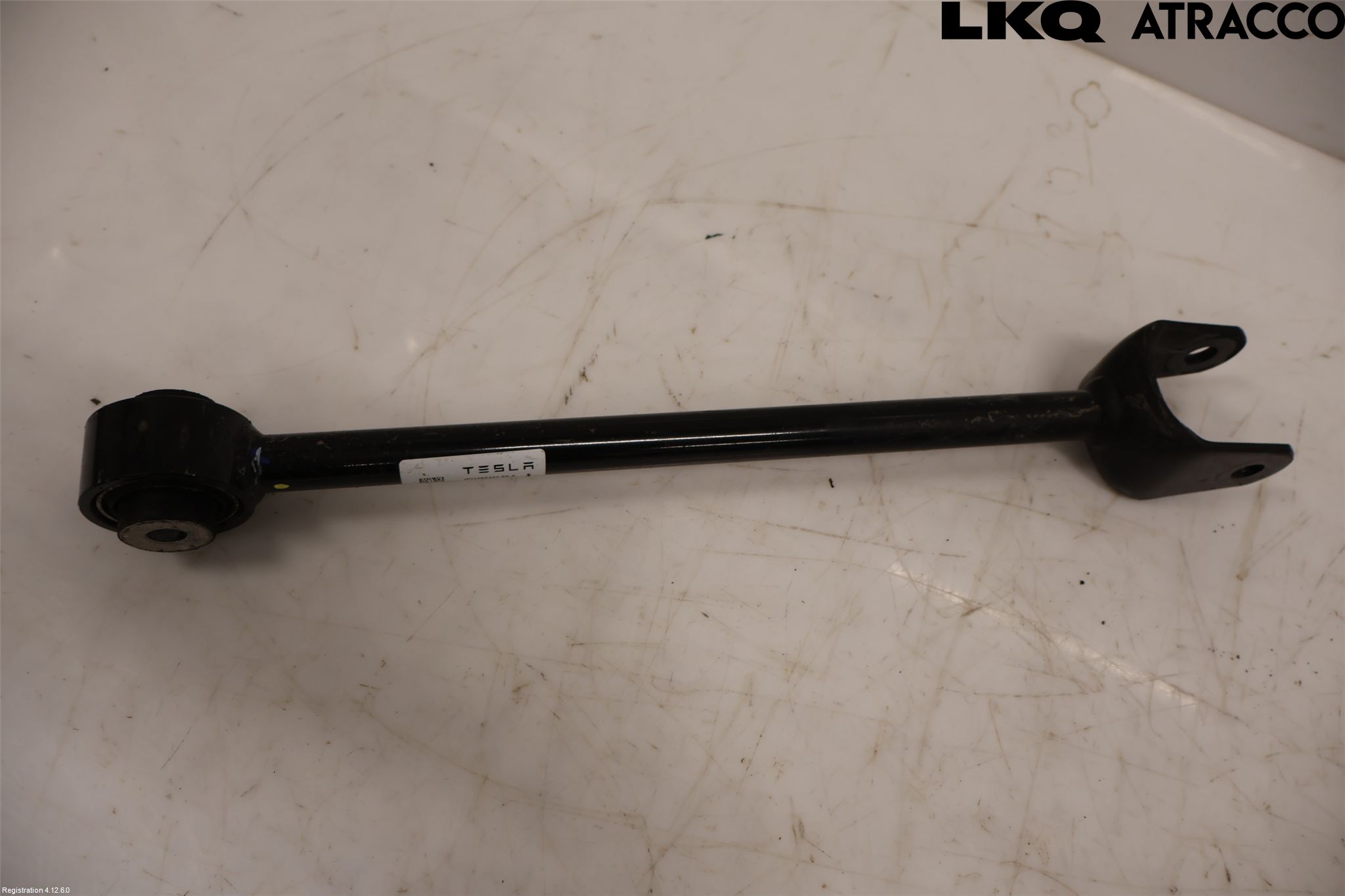 Tesla MODEL Y 21- Bärarm Bak Höger