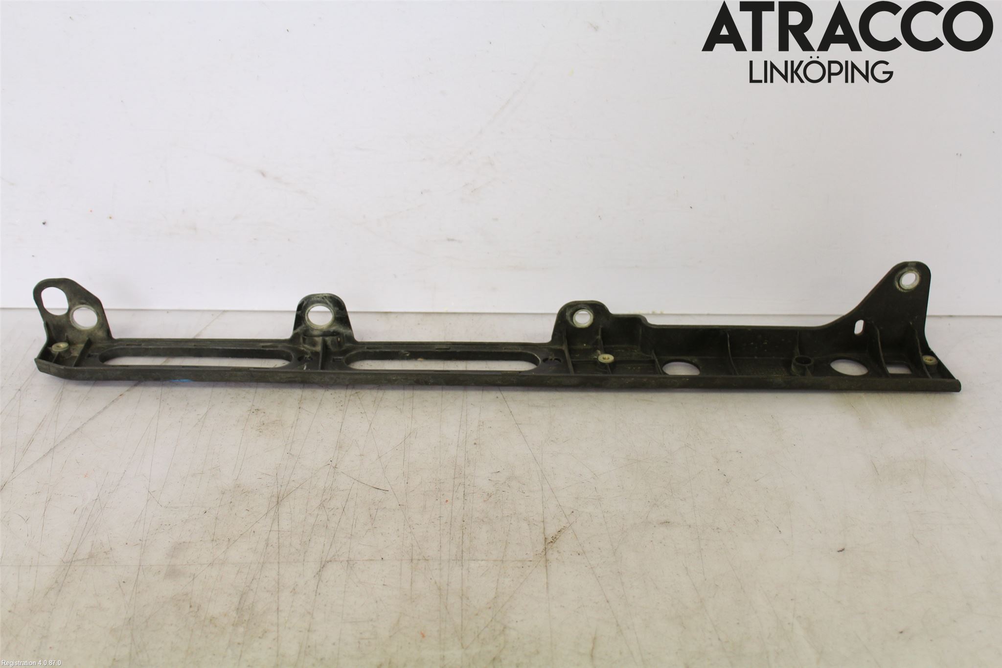 Landrover RANGE ROVER (L405) 13-21 Skärmfäste Fram Hö