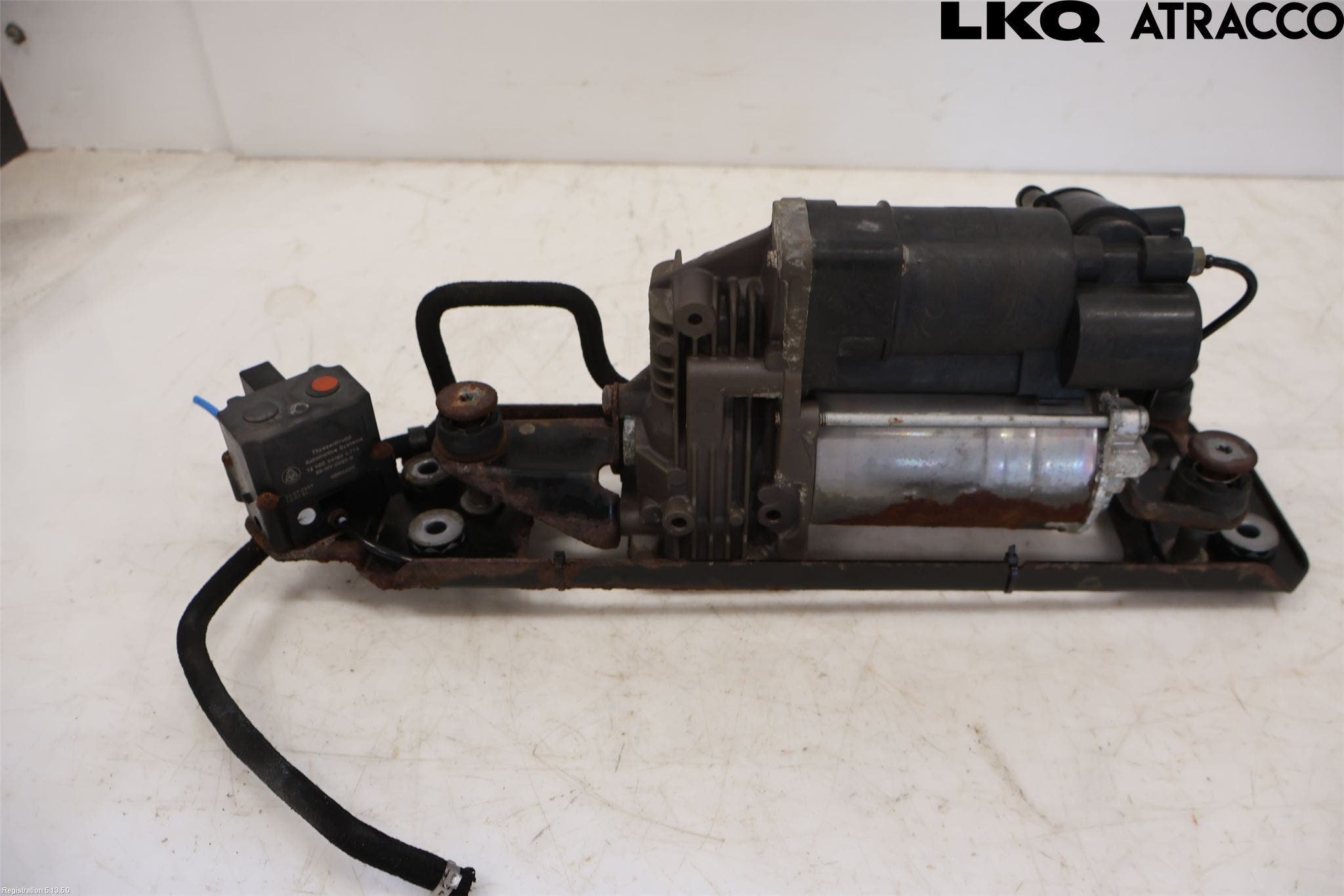 BMW 5 E60/61 Sed/Tou 02-10 Kompressor Stöt-Fjädring