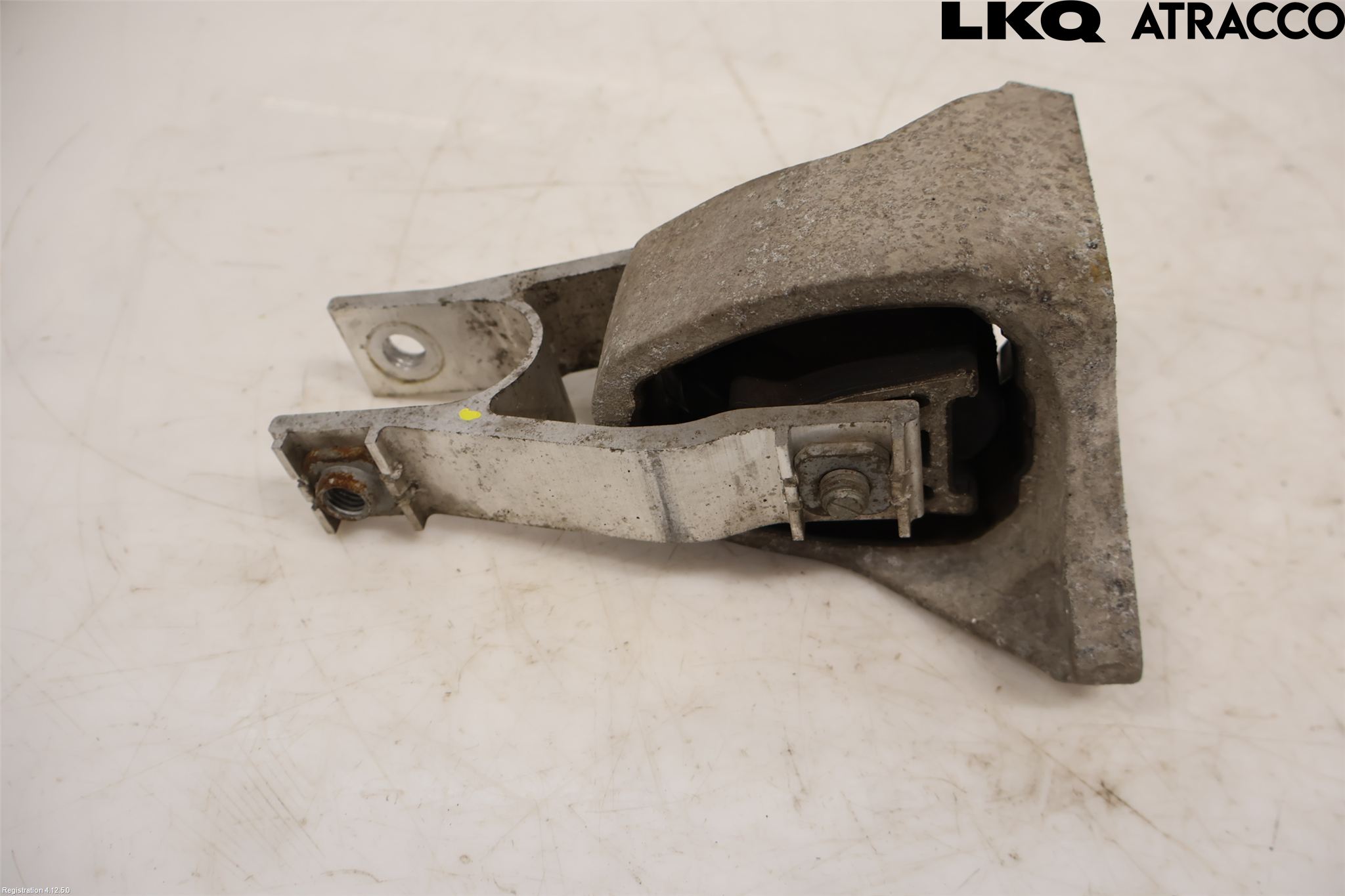 Volvo V90 17->> Motorfäste