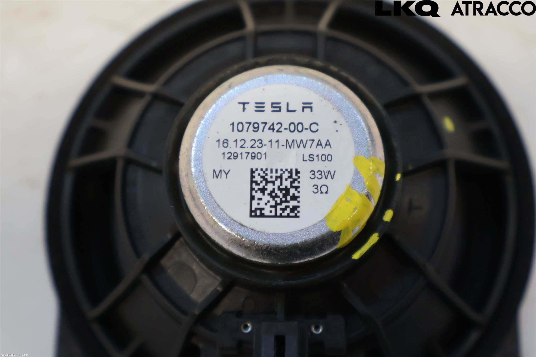 Tesla MODEL Y 21- Högtalare