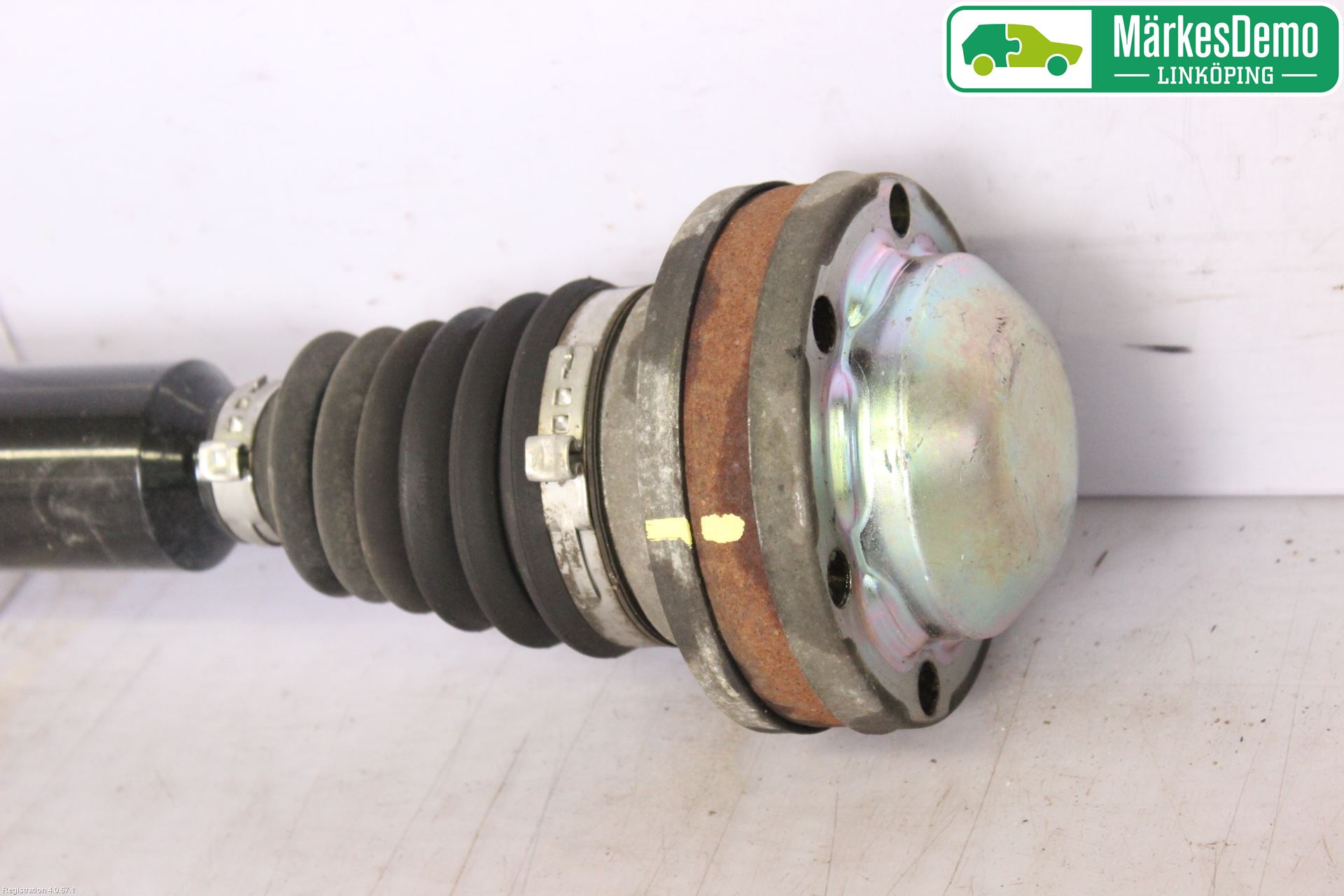 Volkswagen VW PASSAT 05-11 Drivaxel Fram Höger