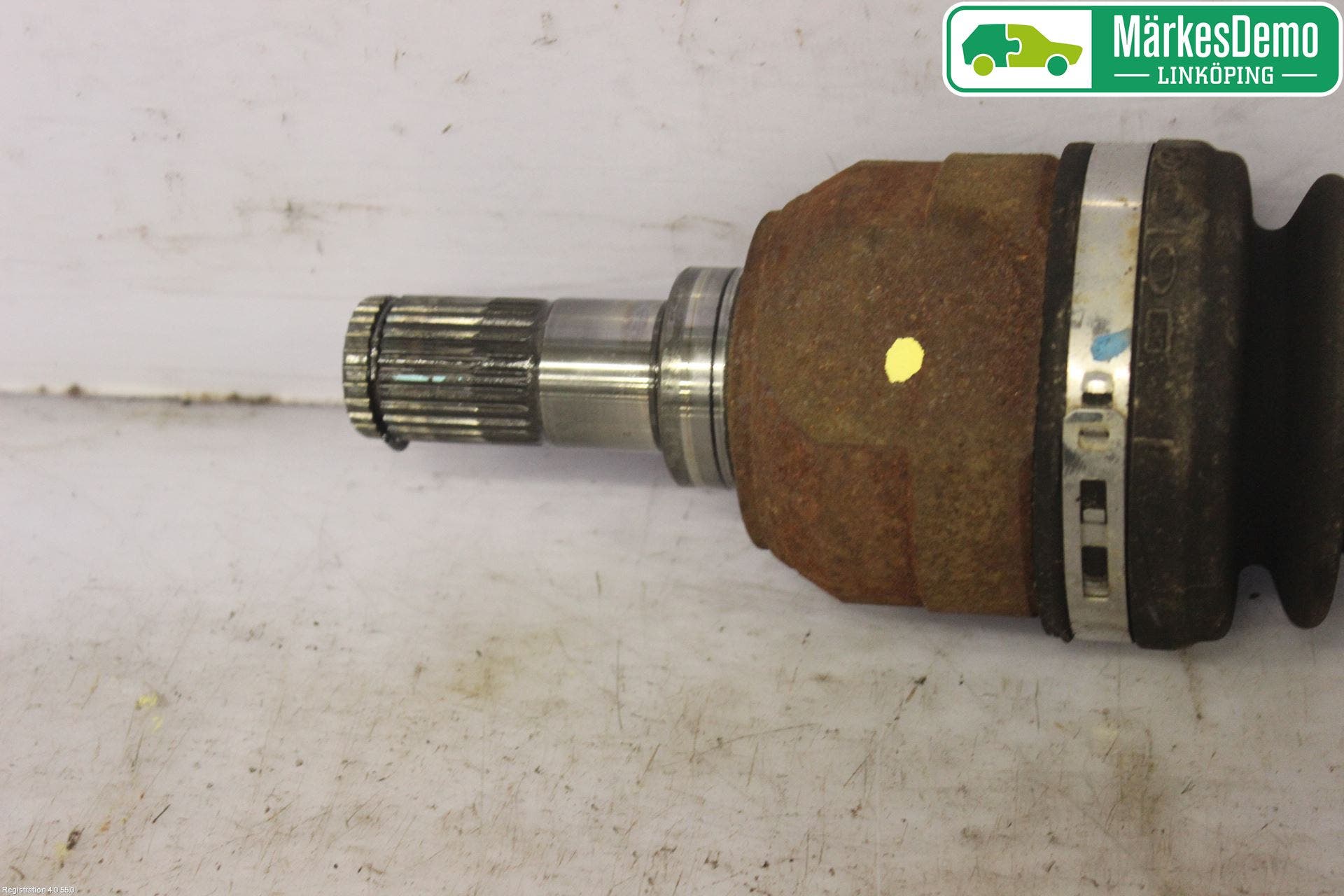 Hyundai ix20 Drivaxel Fram Höger