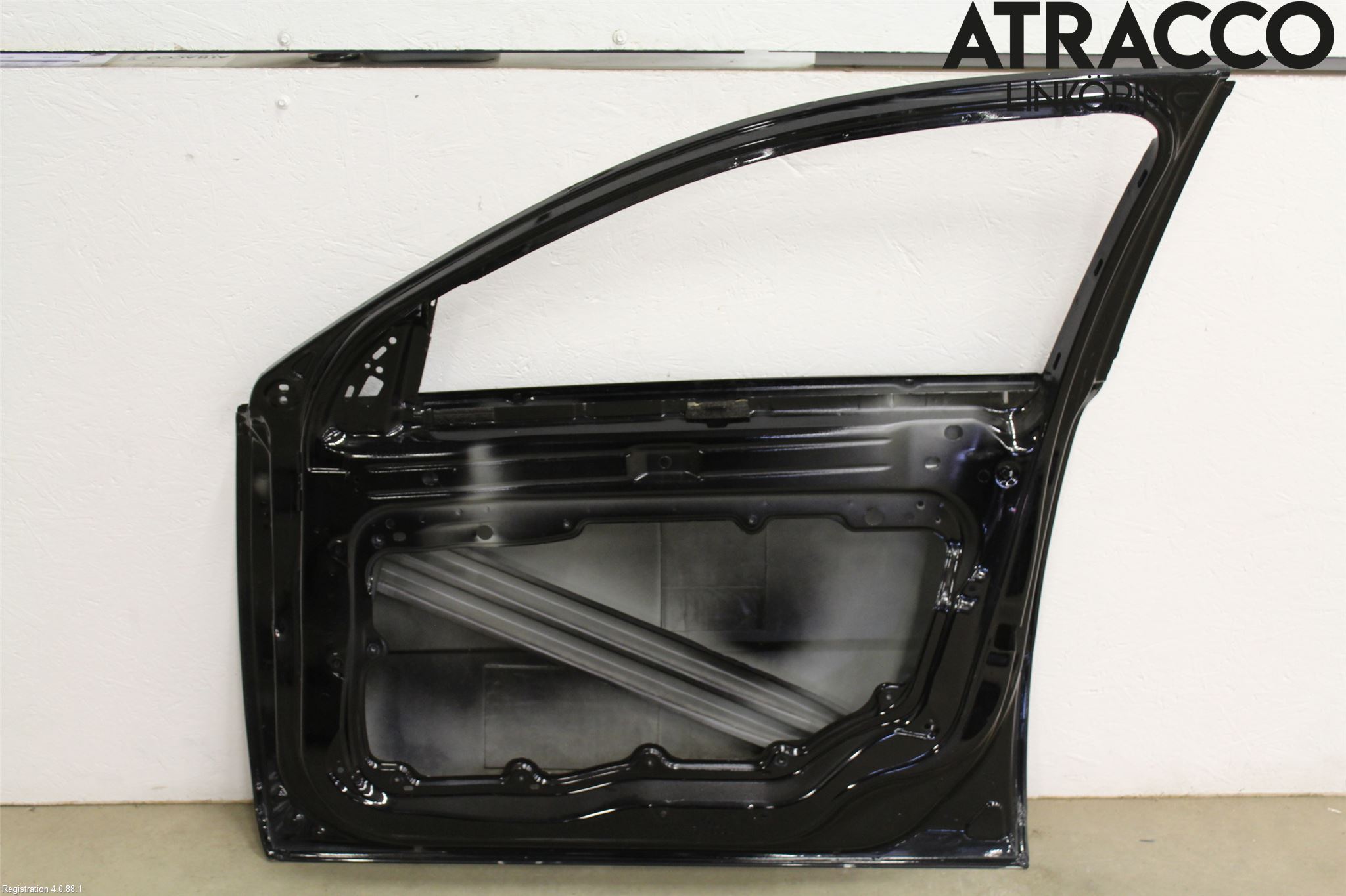 Volvo V70 08-13 Dörr Fram Höger