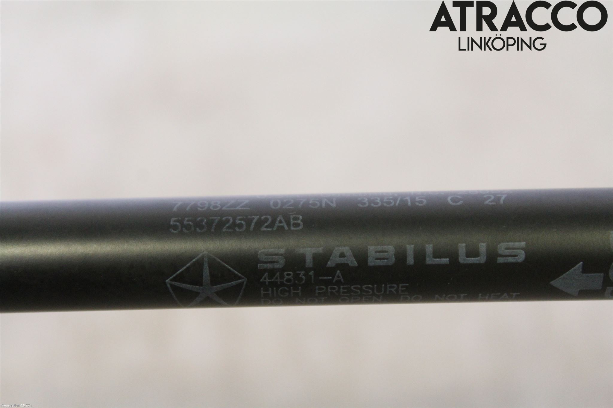 Dodge PICK UP RAM 81- Gasfjäder Motorhuv