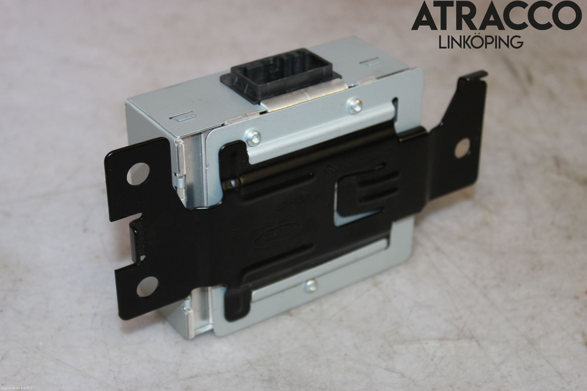 Ford RANGER EU 12-23 Inverter 12 -> 220 V