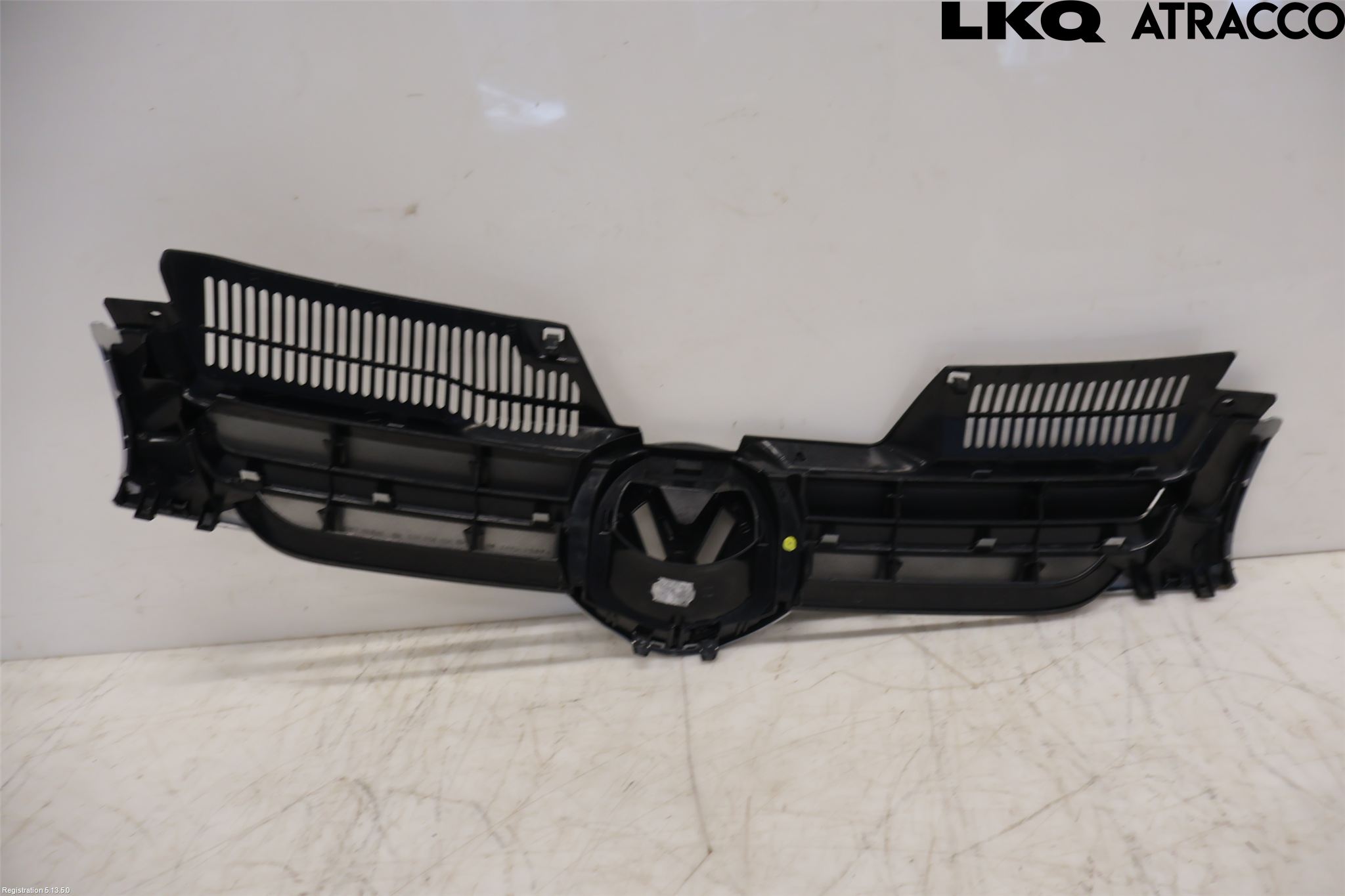 Volkswagen VW GOLF V 04-09 Grill Komp
