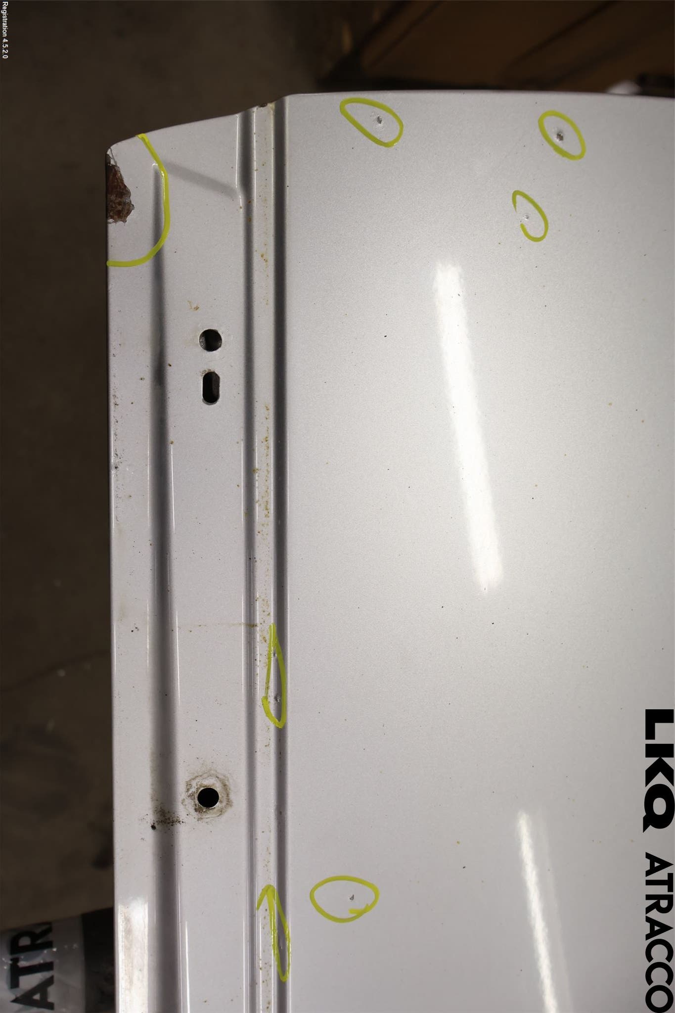 Volvo V70 08-13 Dörr Fram Vänster