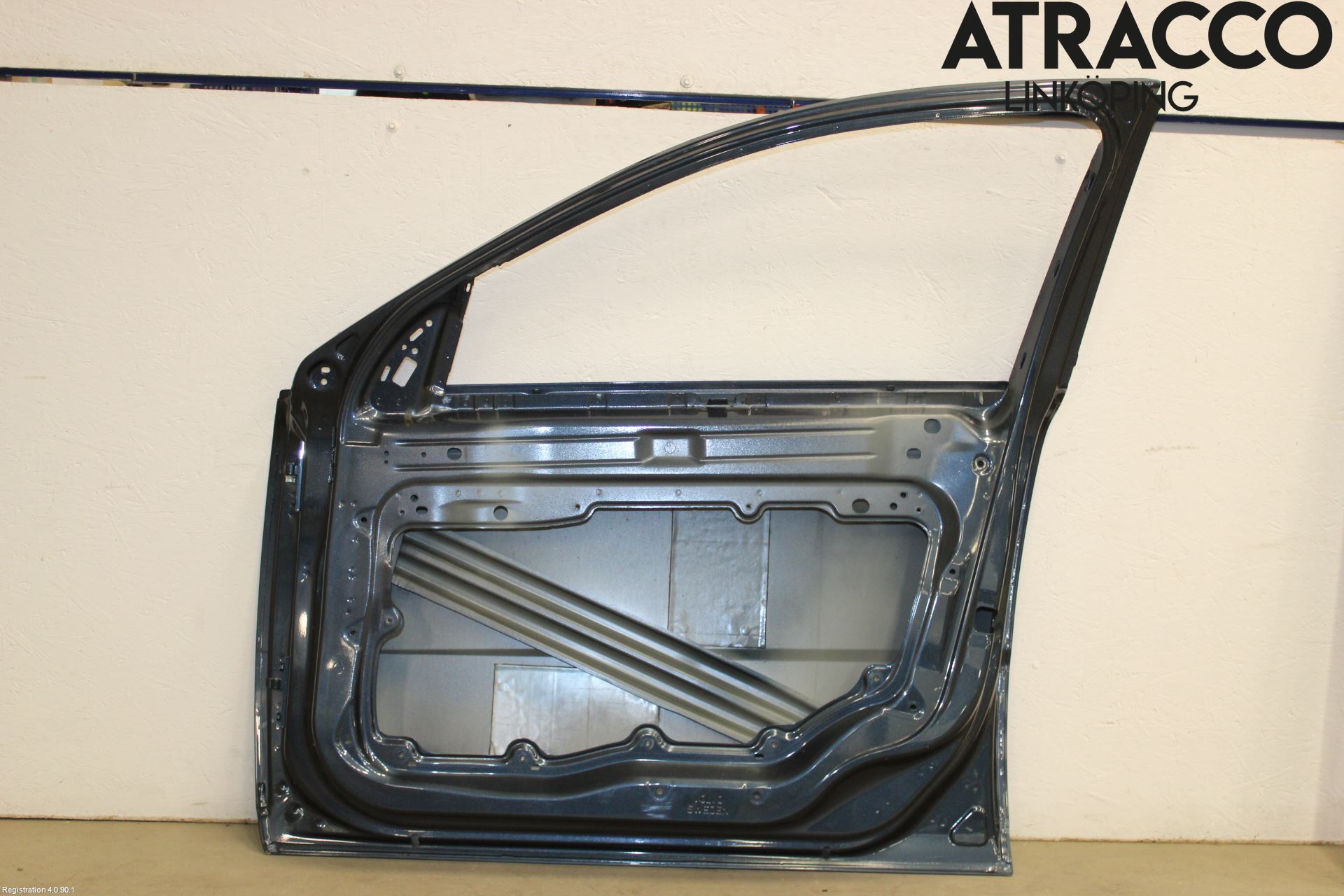 Volvo V70 08-13 Dörr Fram Höger
