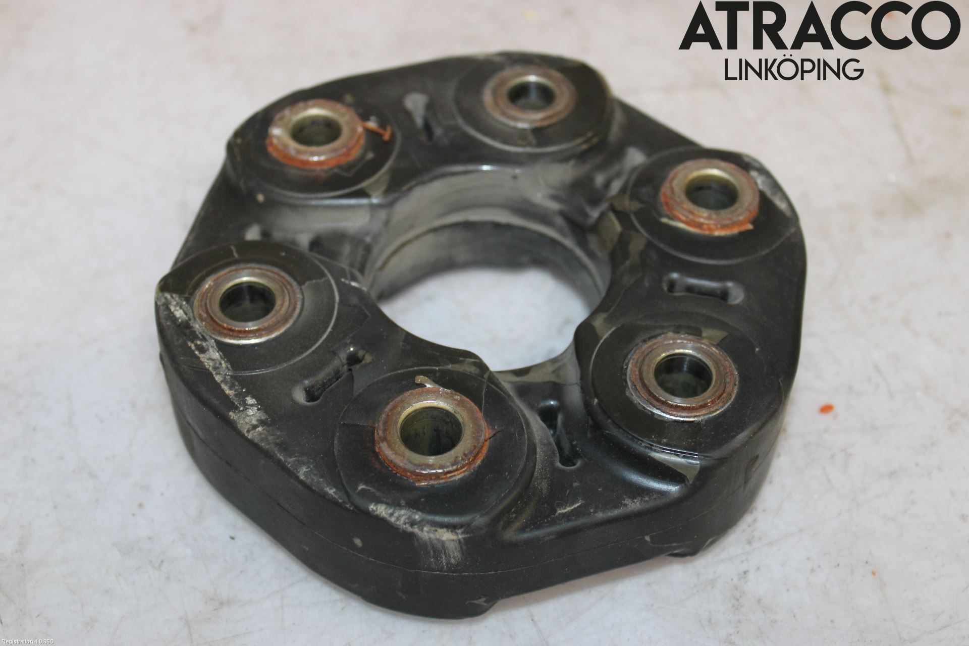 BMW 5 F10/F11/F18 09-17 Mellanaxel Gummiknut